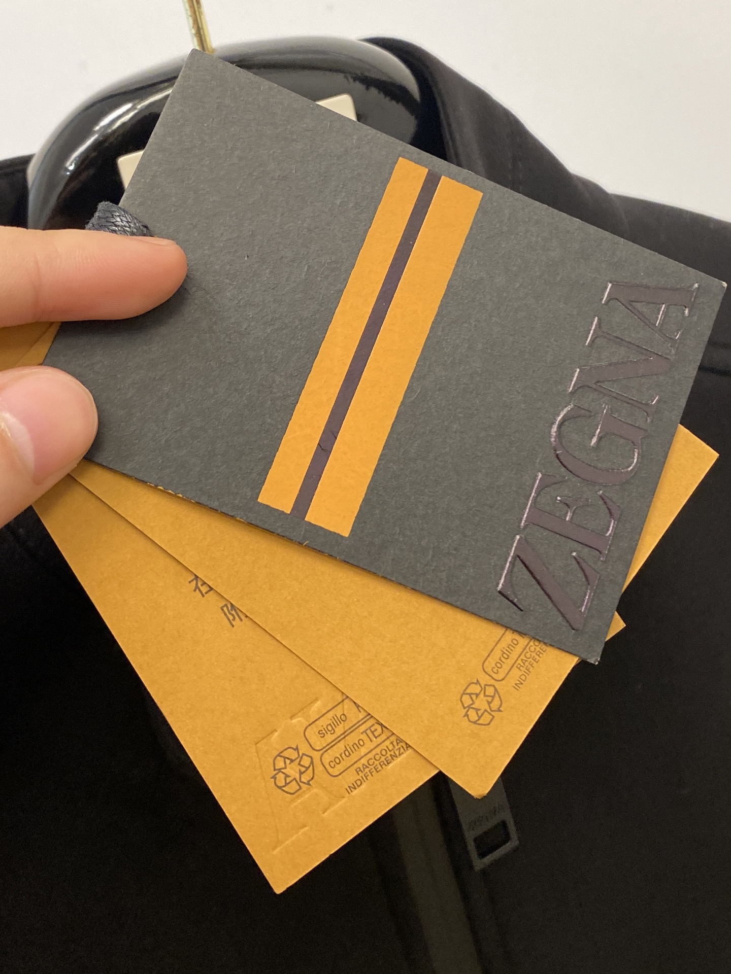 杰尼亚、2025新品夹克外套，时尚帅气，简约百搭款，衣下精致刺绣字母logo，定制原版面料，不仅挺括，保