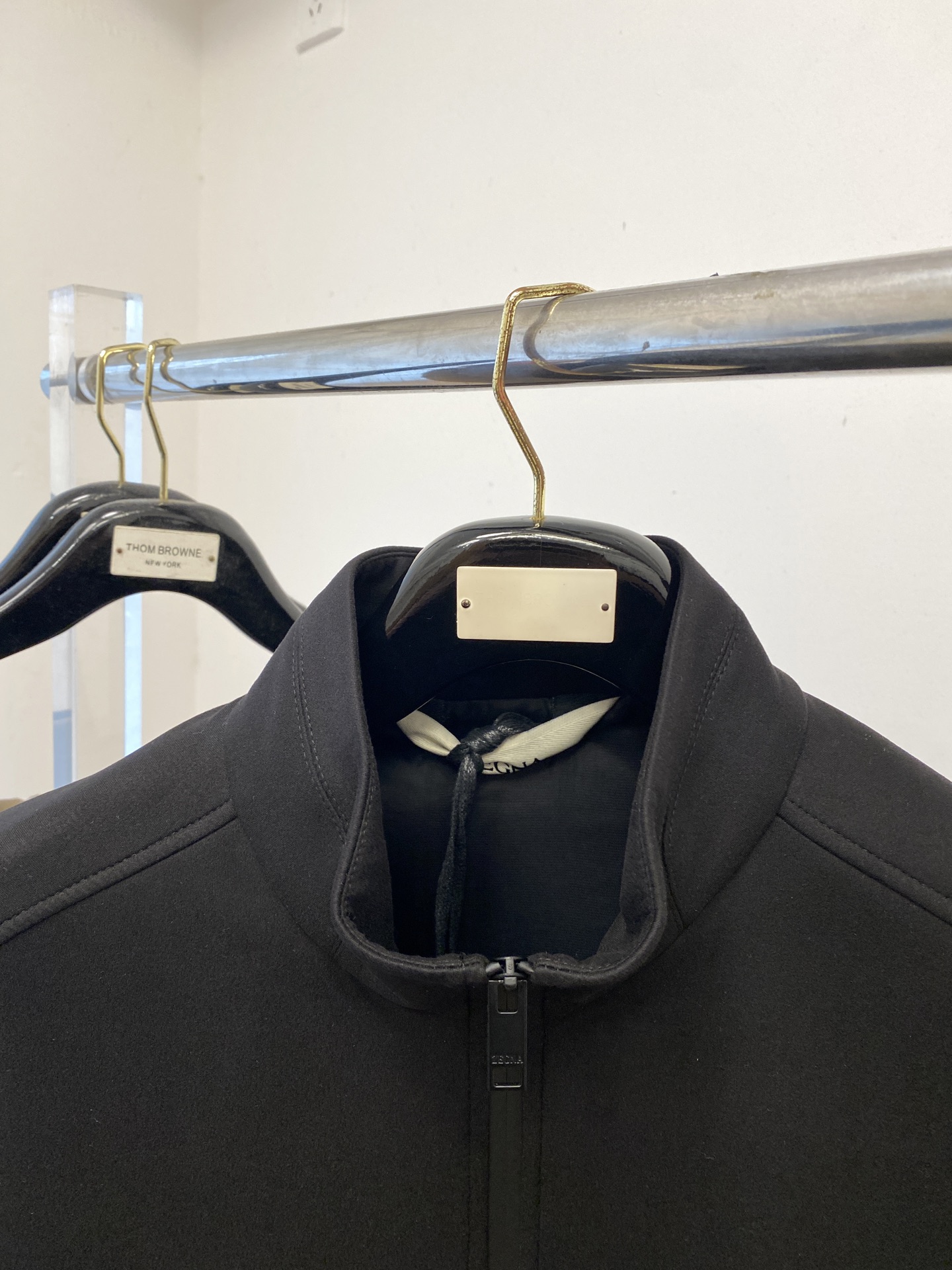 杰尼亚、2025新品夹克外套，时尚帅气，简约百搭款，衣下精致刺绣字母logo，定制原版面料，不仅挺括，保