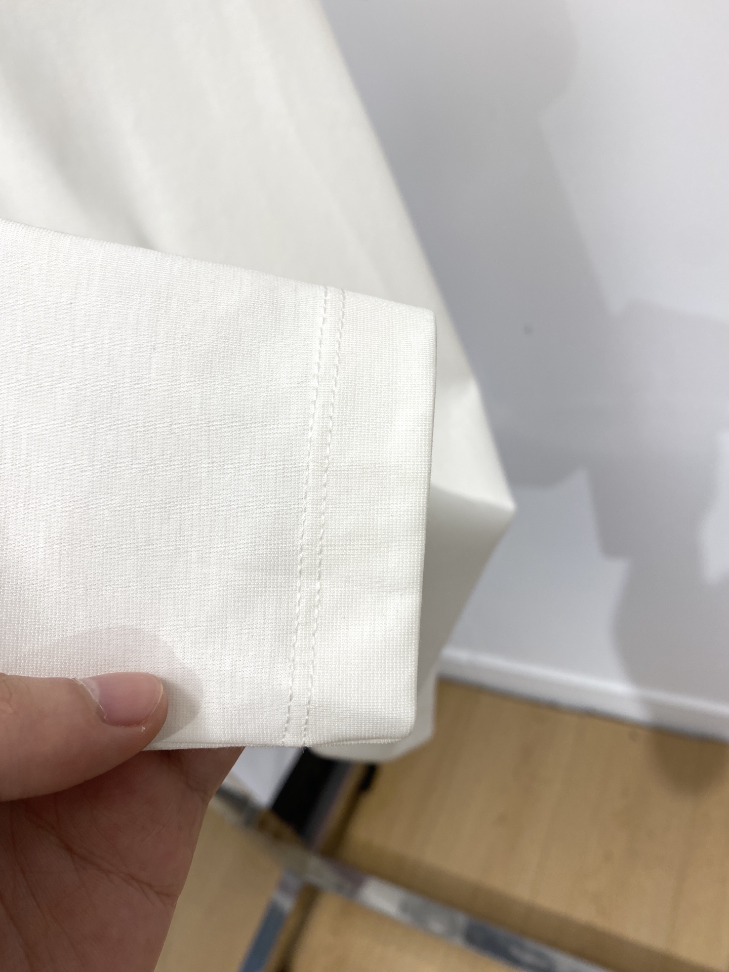 DG、2025新品短袖T恤，帅气时尚，胸前顶级印胶字母logo，简约百搭款。面料棉 不仅挺括，保持潮流的