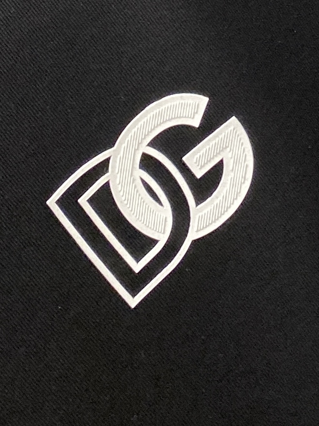 DG、2025新品短袖T恤，帅气时尚，胸前顶级印胶字母logo，简约百搭款。面料棉 不仅挺括，保持潮流的