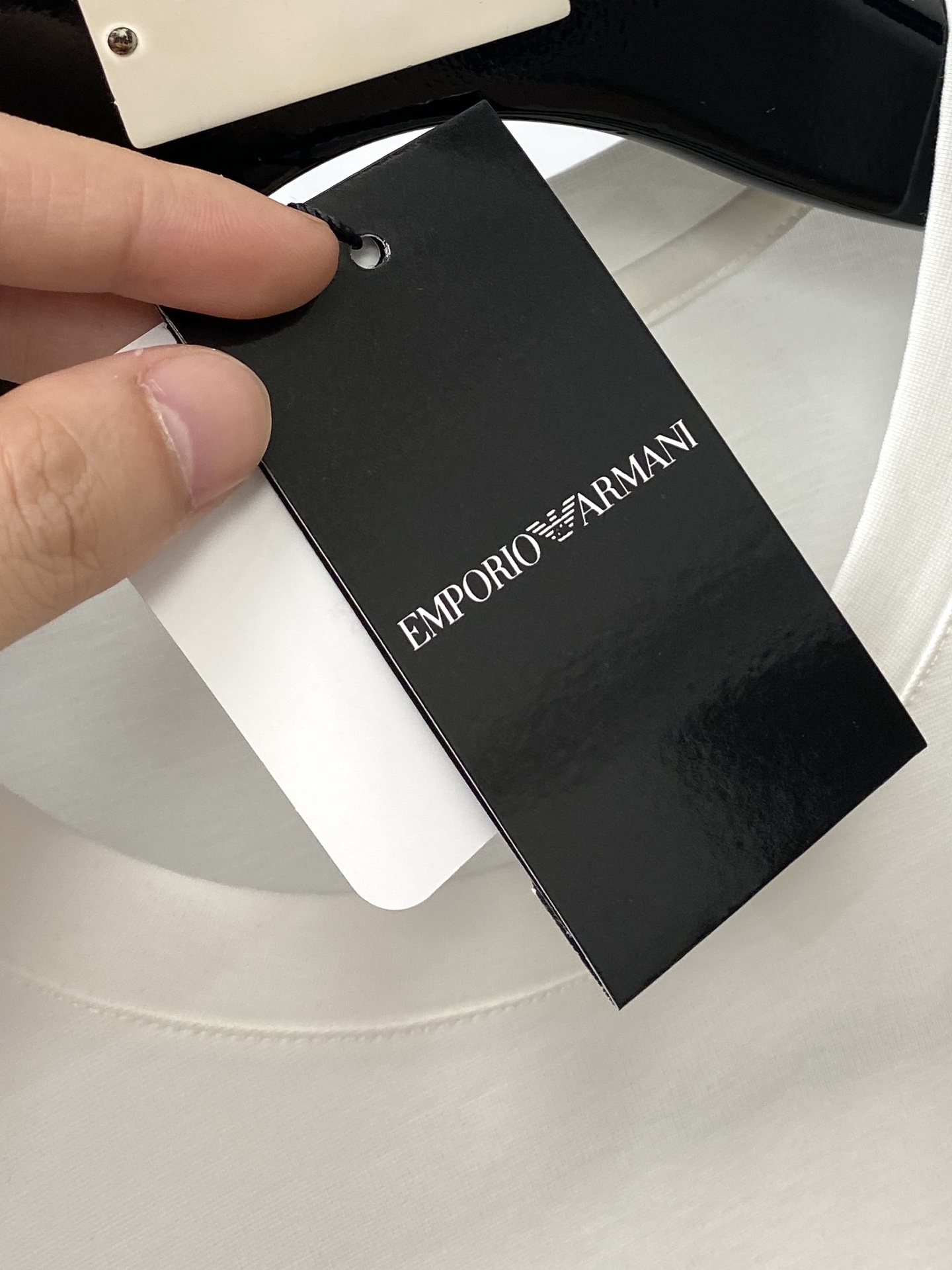 阿玛尼、2025新品短袖T恤，帅气时尚，胸前设计凹凸印胶图案logo，简约百搭款。面料棉 不仅挺括，保持