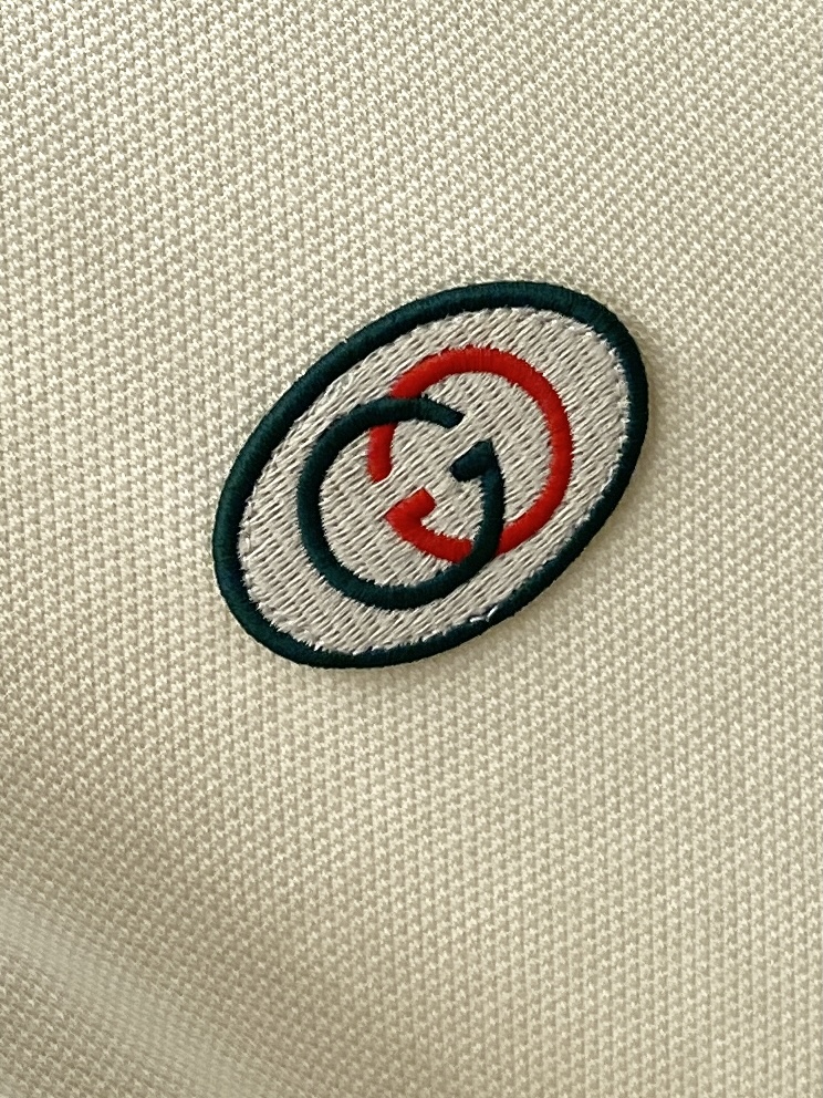 古奇、2025新品短袖T恤，帅气时尚，胸前精致刺绣字母logo，简约百搭款。面料棉 不仅挺括，保持潮流的