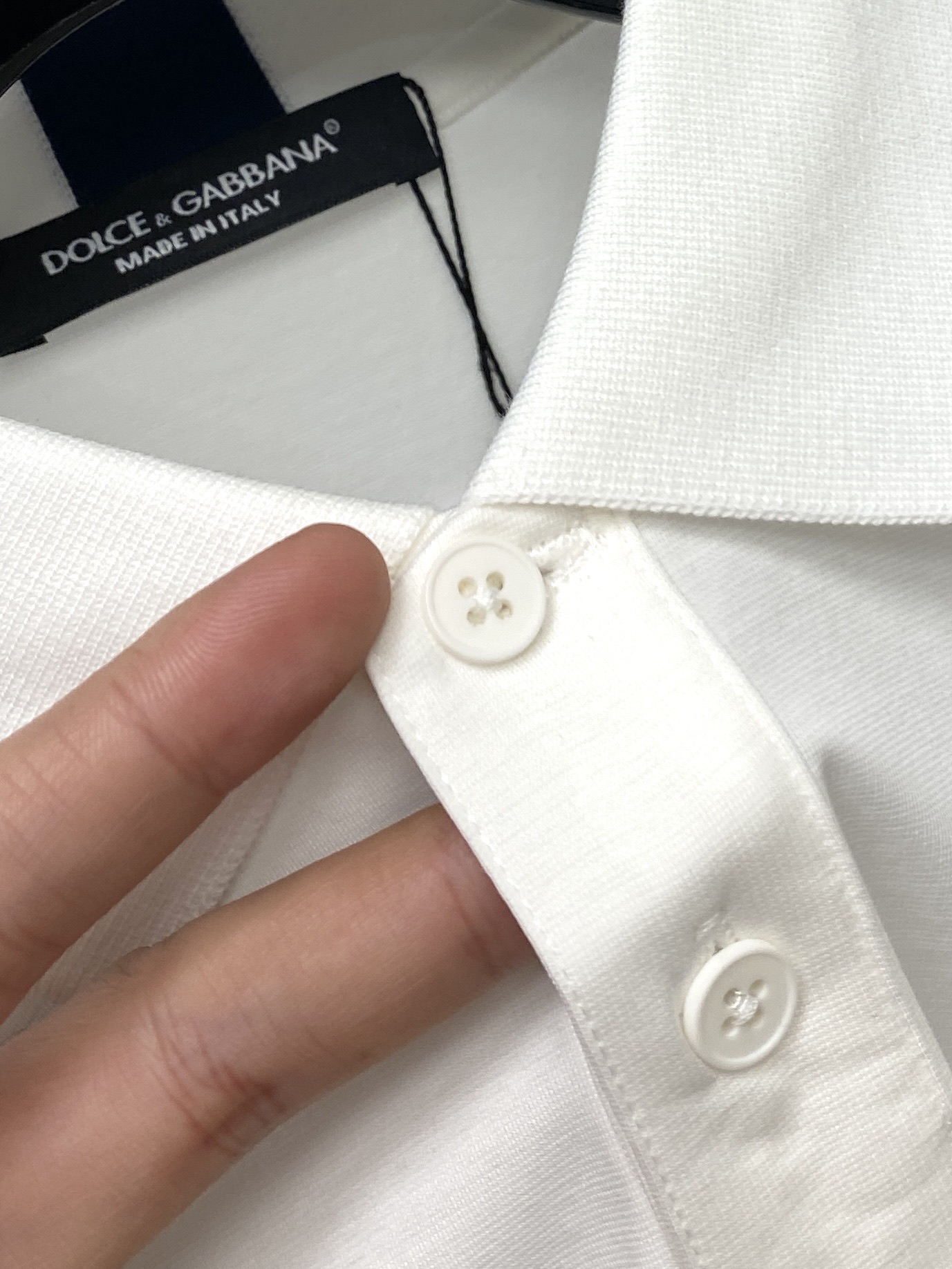 DG、2025新品短袖T恤，帅气时尚，胸前顶级印胶字母logo，简约百搭款。面料棉 不仅挺括，保持潮流的