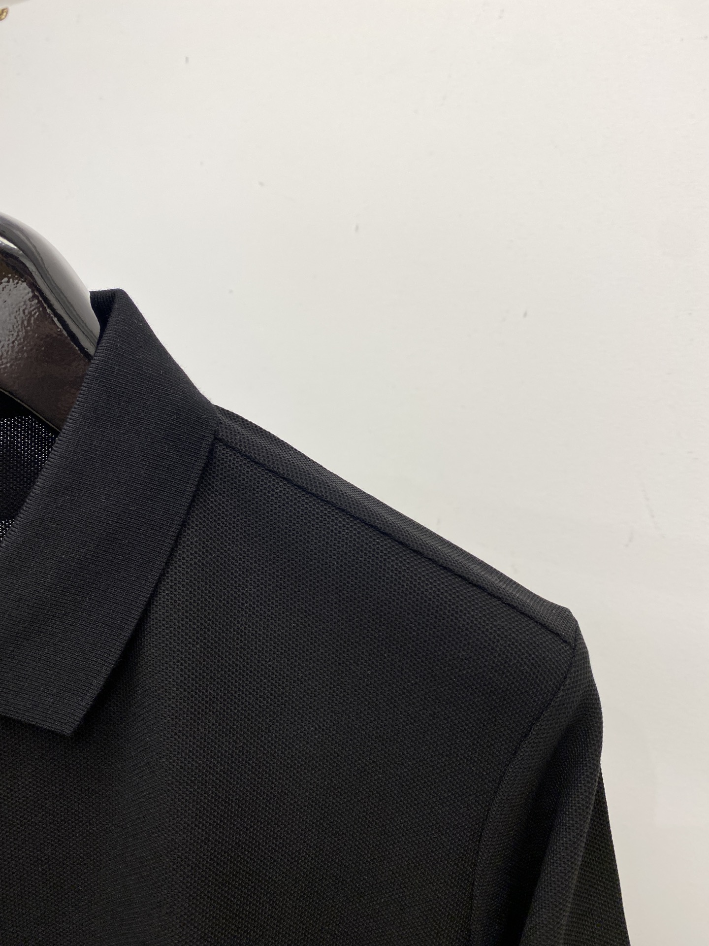 阿玛尼、2025新品短袖T恤，帅气时尚，衣下顶级印胶图案logo，简约百搭款。面料棉 不仅挺括，保持潮流