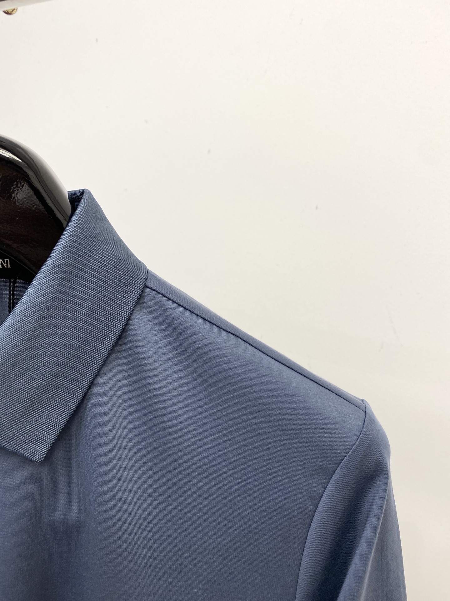 阿玛尼、2025新品短袖T恤，帅气时尚，胸前顶级印胶图案logo，简约百搭款。面料棉 不仅挺括，保持潮流