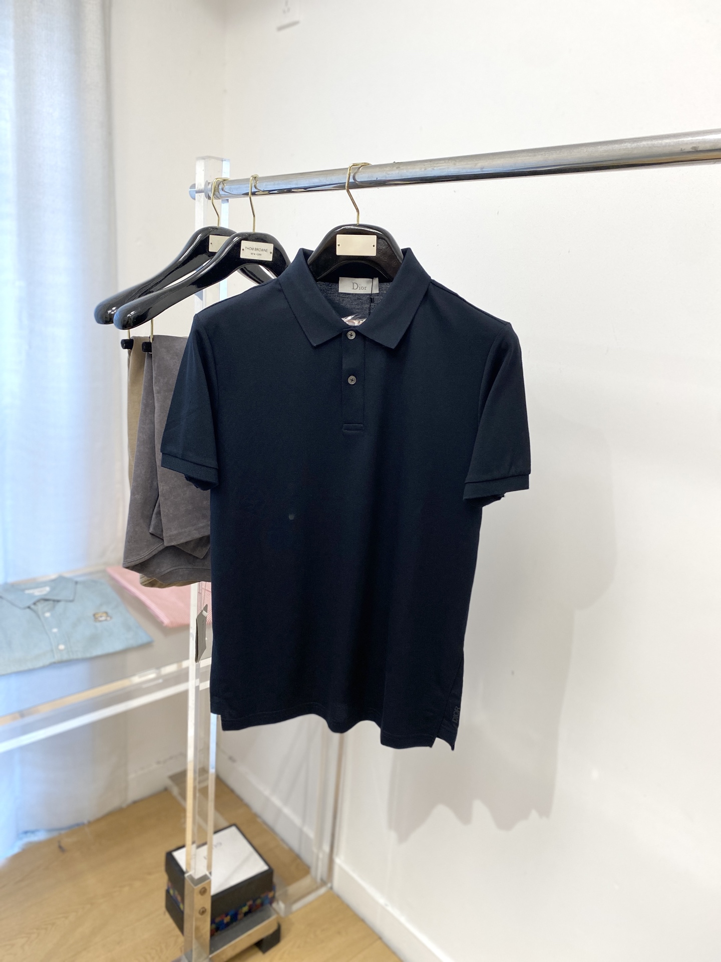 NO:516622,Dior, 2025 new short-sleeved T-shirt, handsome and fashionable, top-level original auxiliary material logo, simple and versatile style. Fabric cotton is not only crisp, maintains a fashionable silhouette, but also comfortable to wear, and the yarn is more delicate, the number M-3XL,,dior, T-shirt,tees, t-shirt,alexander wang19860909迪奥、2025新品短袖T恤,帅气时尚,顶级原版辅料logo,简约百搭款.面料棉 不仅挺括,保持潮流的廓形,又穿着舒适,纱织更细腻,码数M-3XL,,dior,T-shirt,tees，t-shirt,alexander wang,Men's clothing