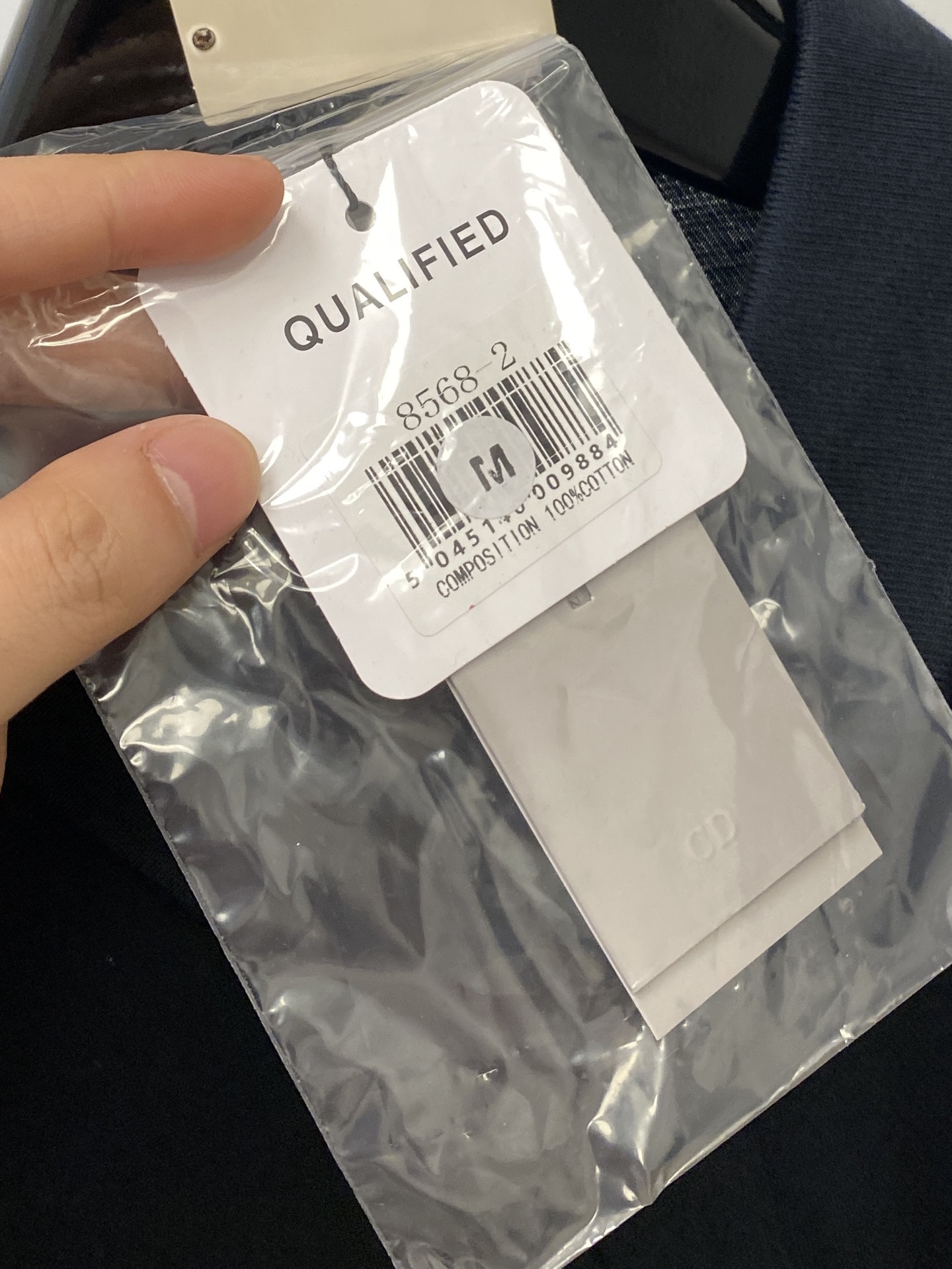 迪奥、2025新品短袖T恤，帅气时尚，顶级原版辅料logo，简约百搭款。面料棉 不仅挺括，保持潮流的廓形