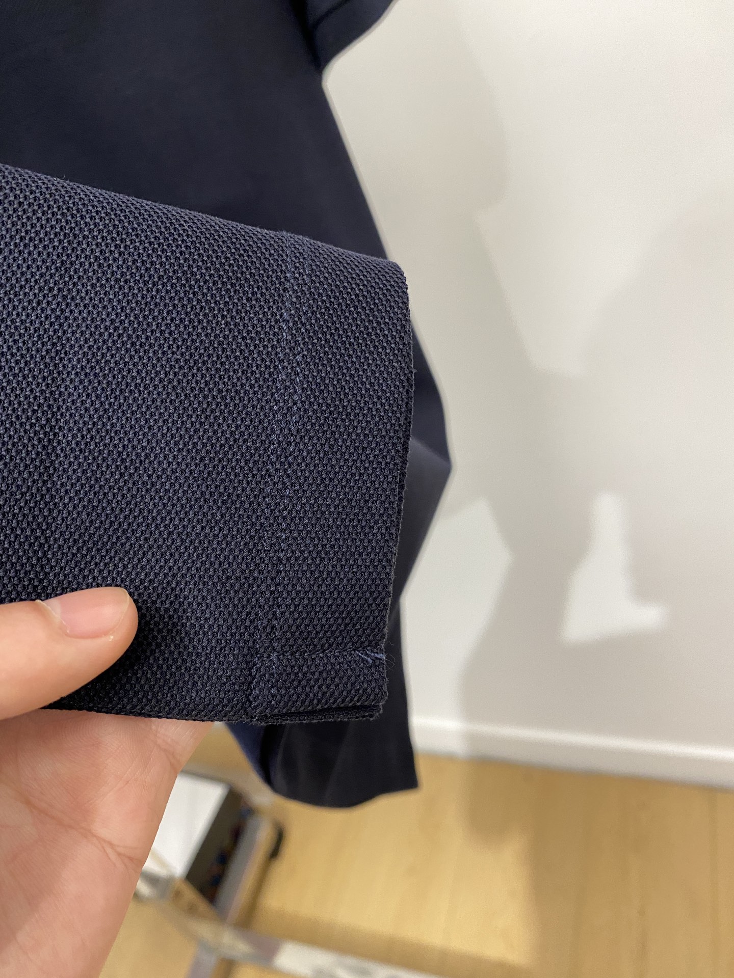 DG、2025新品短袖T恤，帅气时尚，胸前精致刺绣字母logo，简约百搭款。面料棉 不仅挺括，保持潮流的