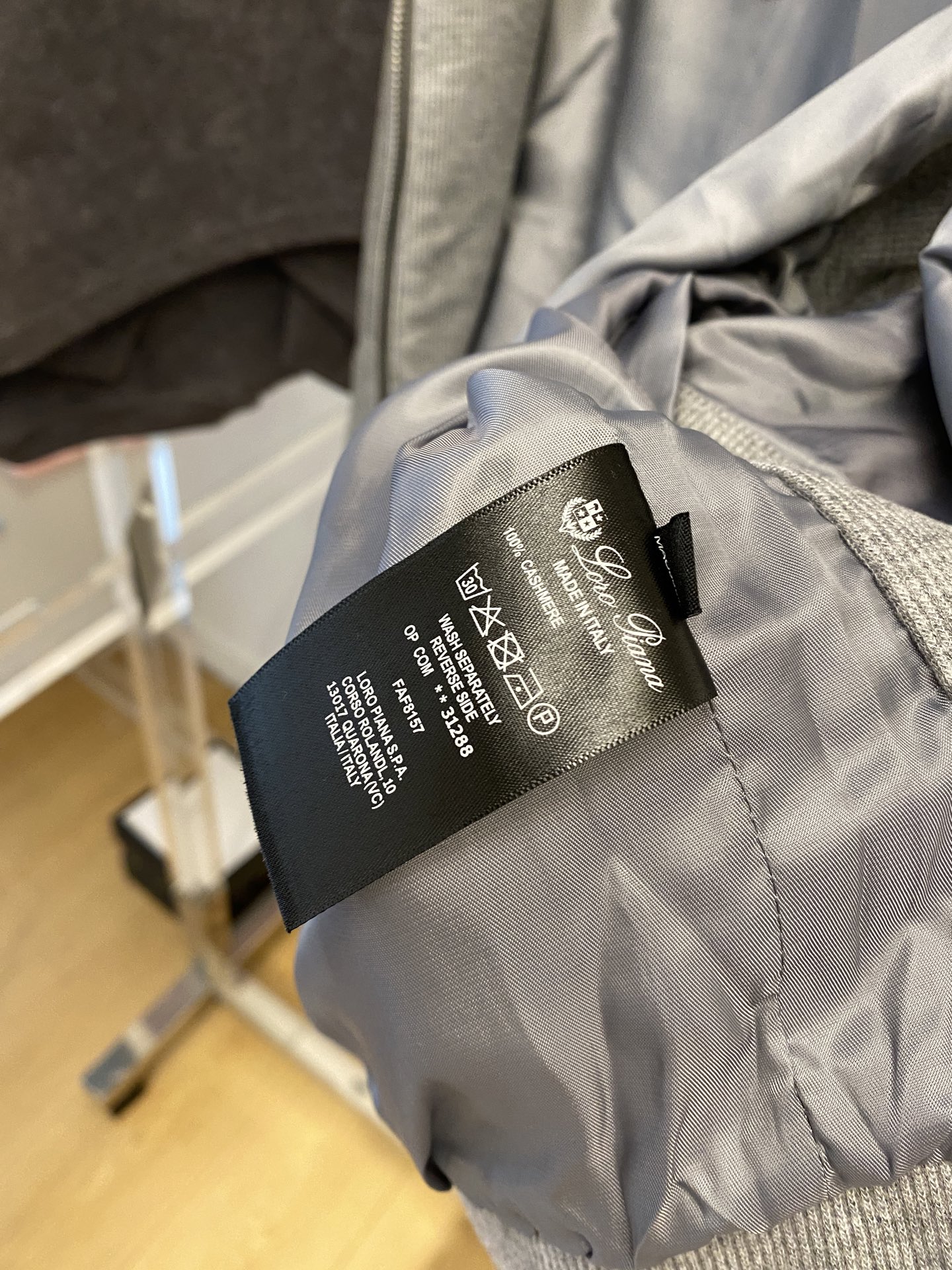 ￼ lP🆕、2025新品夹克马甲外套，时尚帅气，简约百搭款，胸前精致刺绣字母logo，定制原版面料，不仅