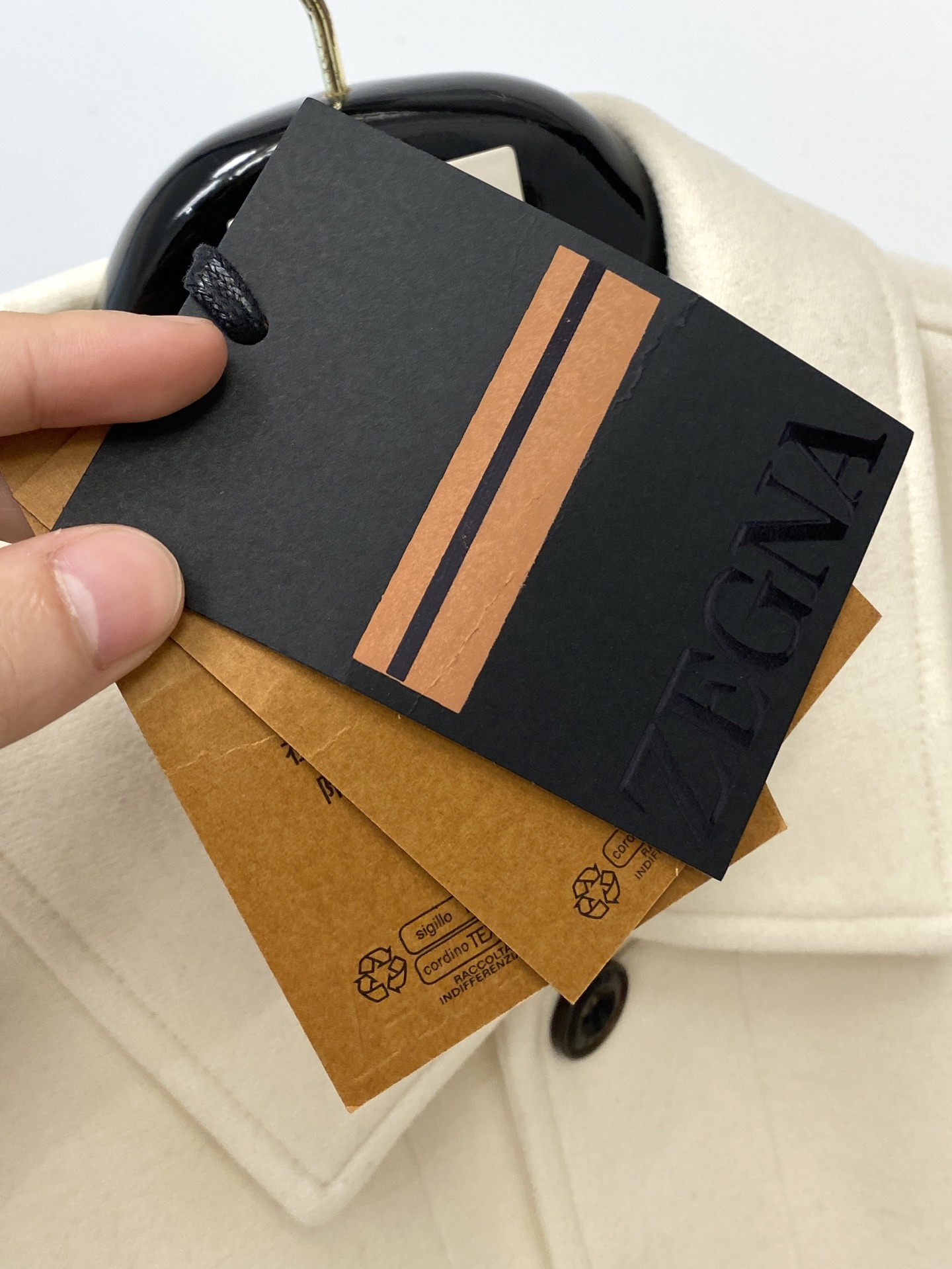 杰尼亚、2025新品夹克外套，时尚帅气，简约百搭款，原版辅料logo，定制原版面料，不仅挺括，保持潮流的