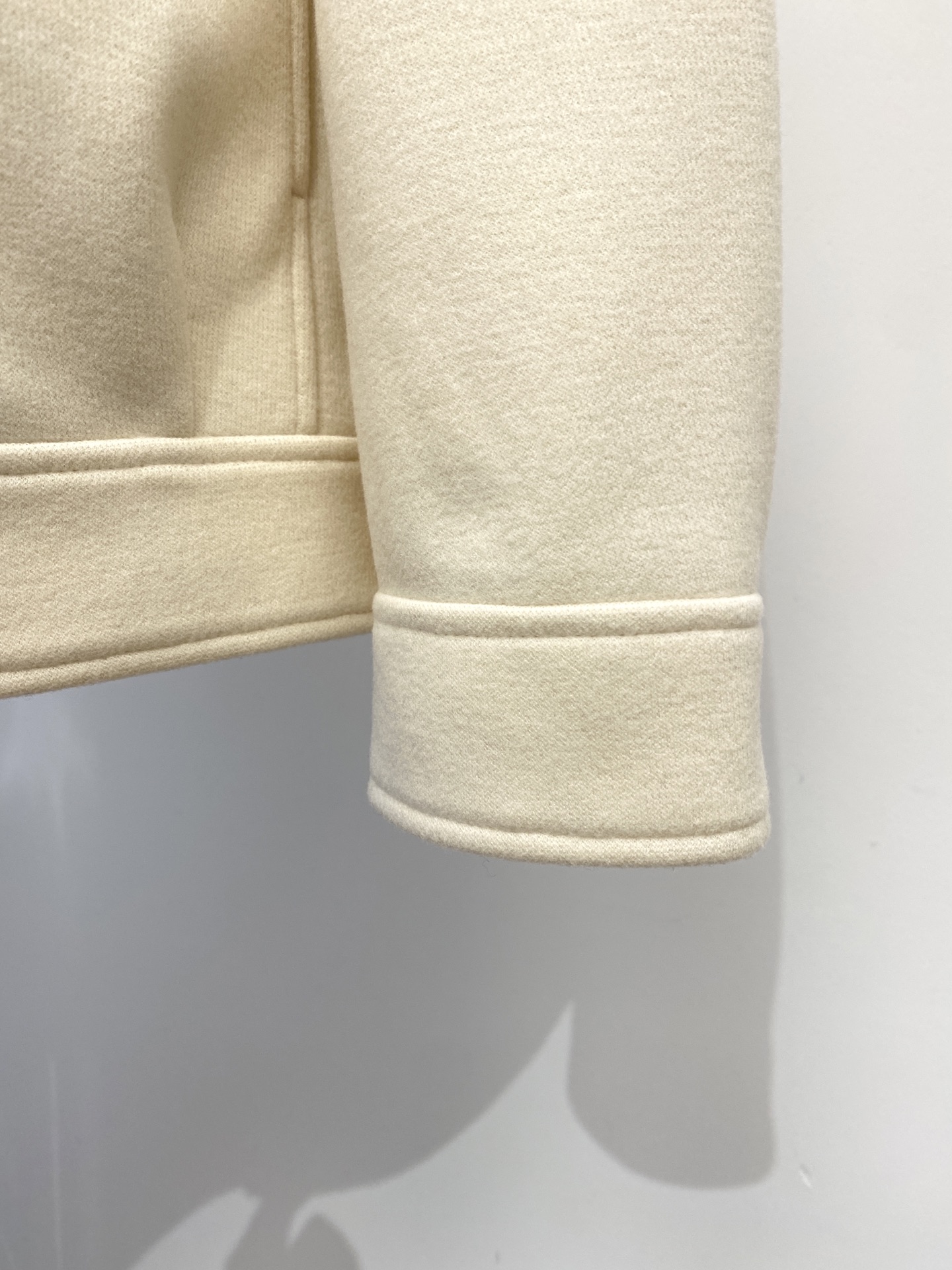 杰尼亚、2025新品夹克外套，时尚帅气，简约百搭款，原版辅料logo，定制原版面料，不仅挺括，保持潮流的