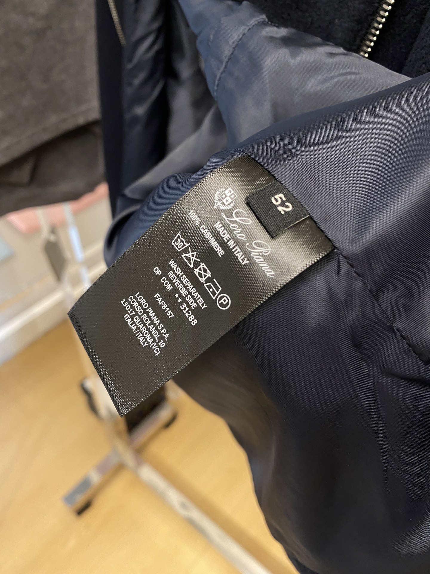 lP🆕、2025新品夹克外套，时尚帅气，简约百搭款，胸前精致刺绣字母logo，定制原版面料，不仅挺括，保