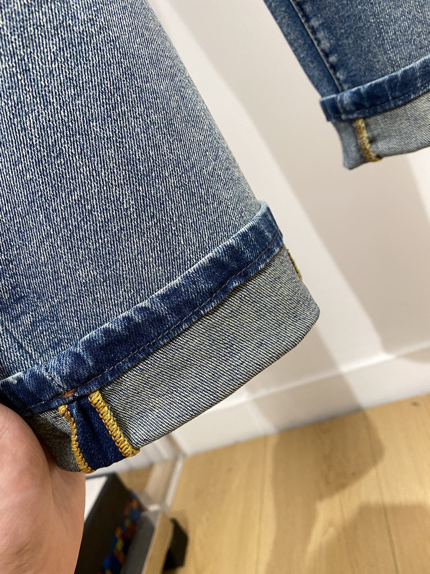 LV、2025最新品，专柜同步有售，原单狠货，水洗休闲牛仔裤，进口原版水洗弹力面料，舒适有弹性，原版五金