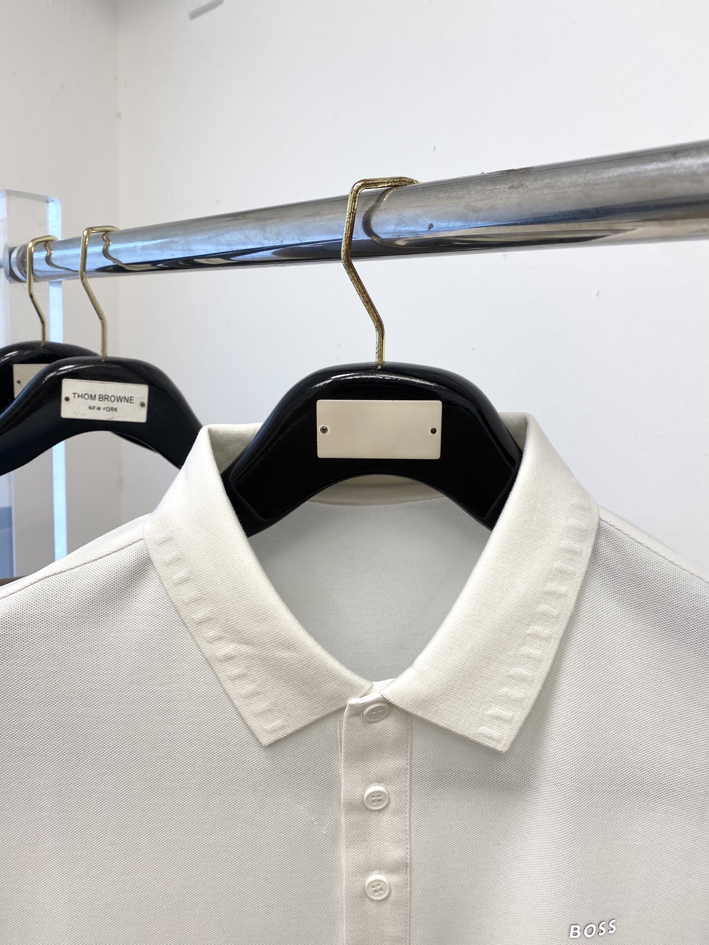 ￼ BOSS、2025新品短袖T恤，帅气时尚，胸前顶级印胶字母logo，简约百搭款。面料棉 不仅挺括，保