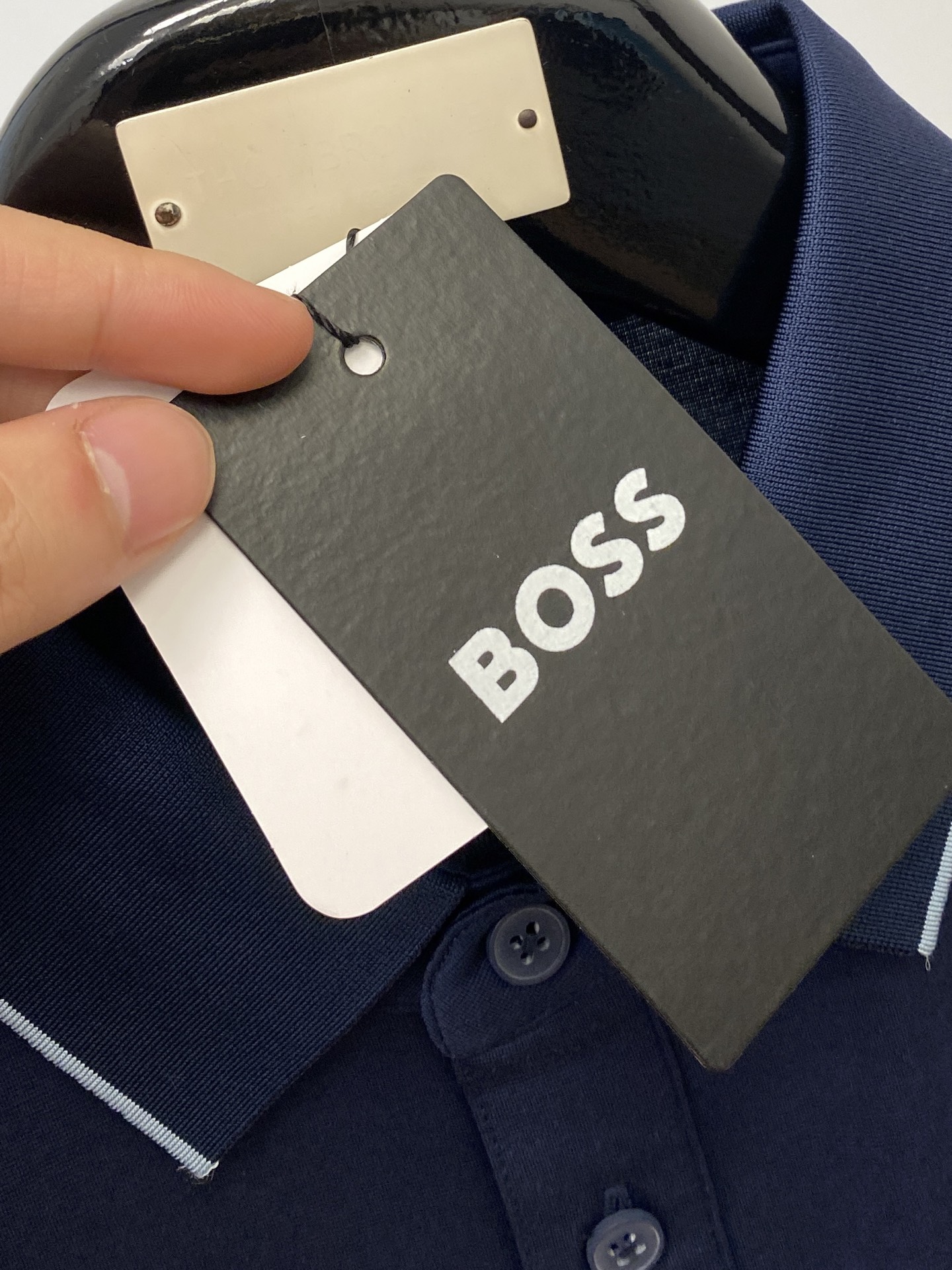 BOSS、2025新品短袖T恤，帅气时尚，胸前顶级印胶字母logo，简约百搭款。面料棉 不仅挺括，保持潮