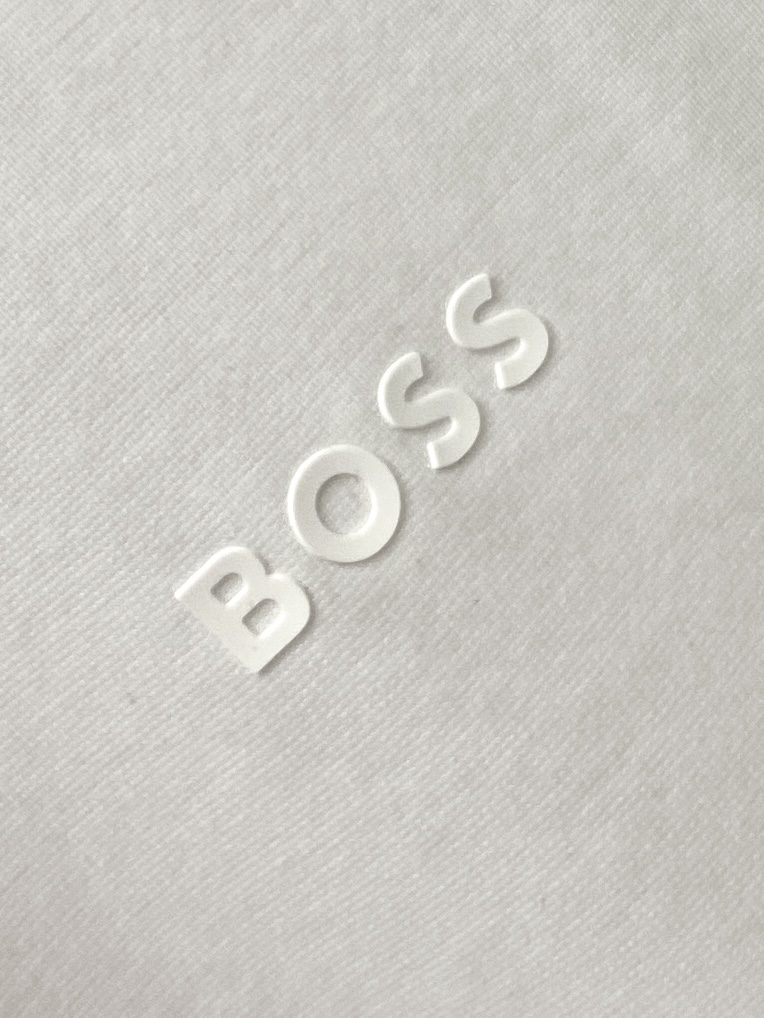 BOSS、2025新品短袖T恤，帅气时尚，胸前顶级印胶字母logo，简约百搭款。面料棉 不仅挺括，保持潮