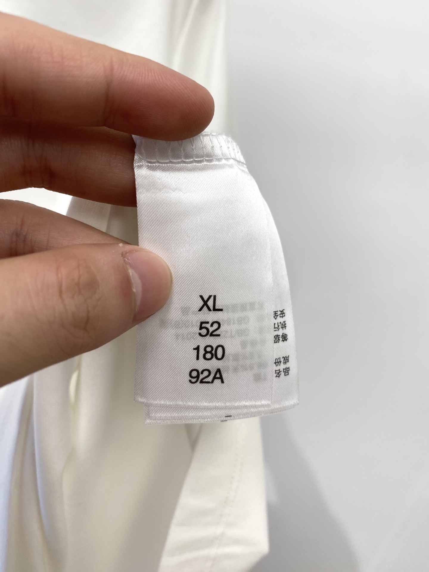 BOSS、2025新品短袖T恤，帅气时尚，胸前顶级印胶字母logo，简约百搭款。面料棉 不仅挺括，保持潮