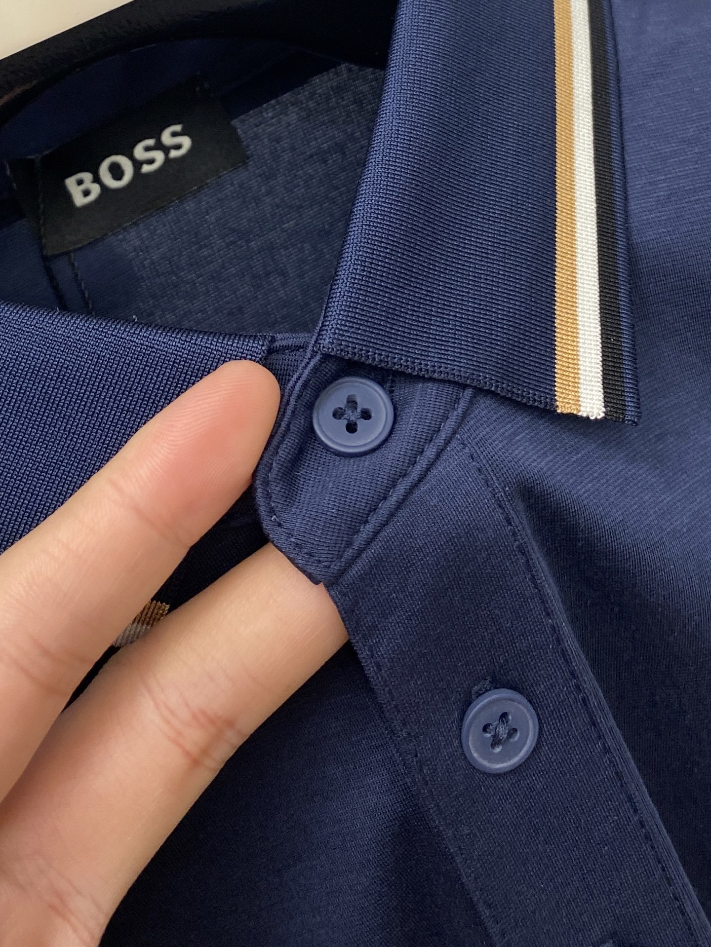 BOSS、2025新品短袖T恤，帅气时尚，胸前顶级印胶字母logo，简约百搭款。面料棉 不仅挺括，保持潮