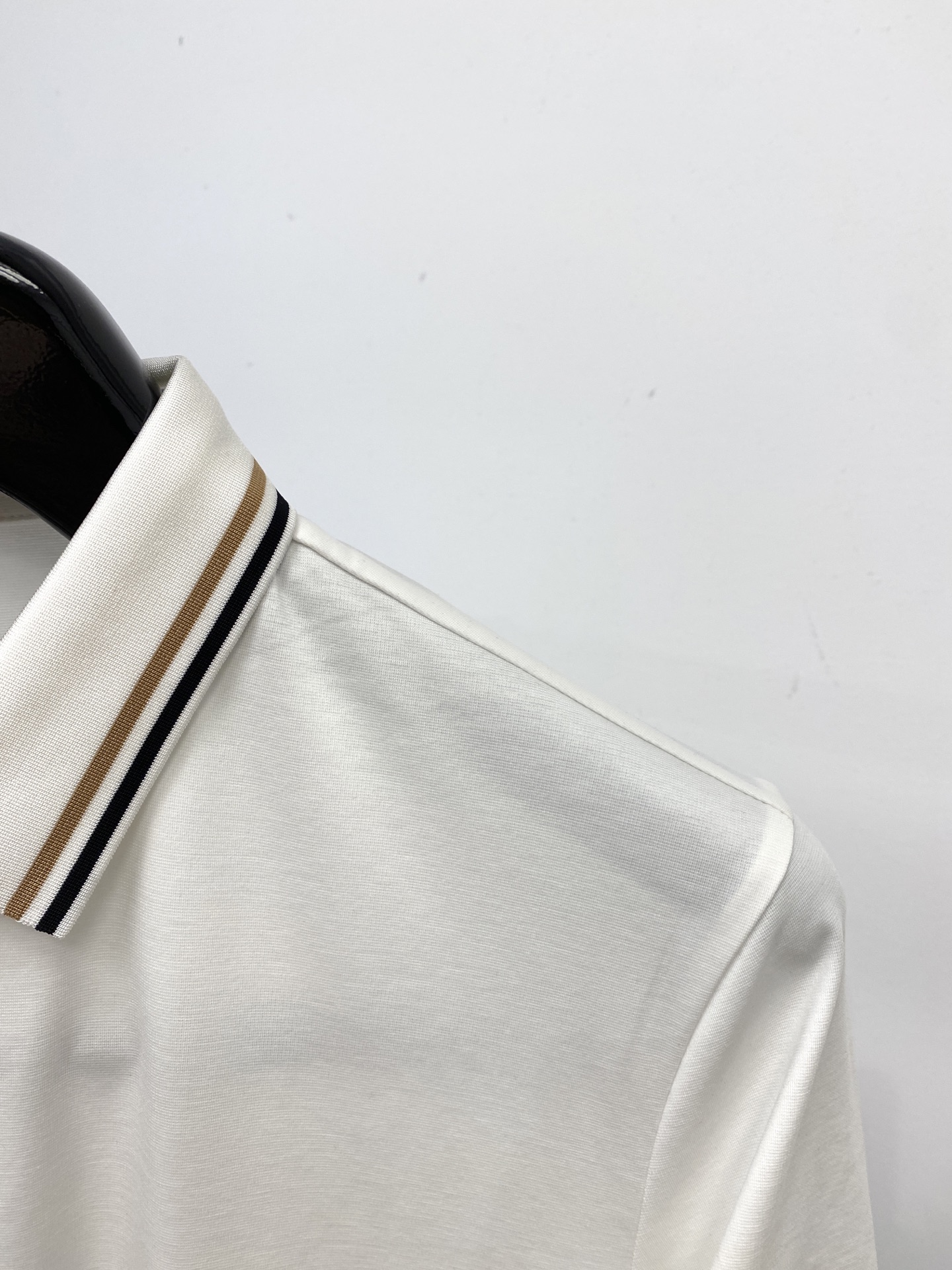 BOSS、2025新品短袖T恤，帅气时尚，胸前顶级印胶字母logo，简约百搭款。面料棉 不仅挺括，保持潮