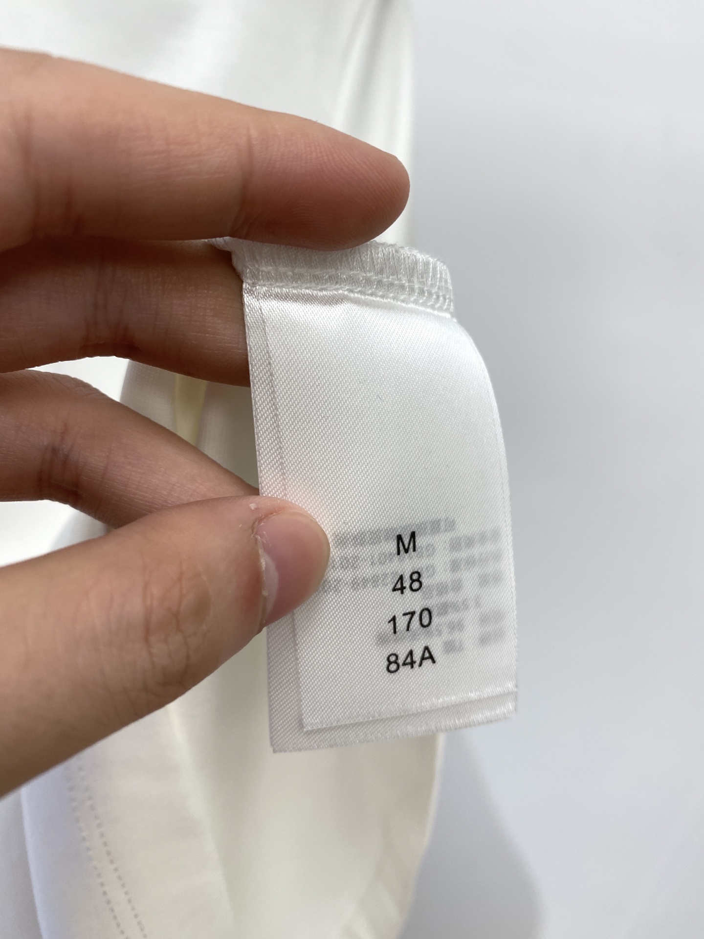 BOSS、2025新品短袖T恤，帅气时尚，胸前顶级印胶字母logo，简约百搭款。面料棉 不仅挺括，保持潮