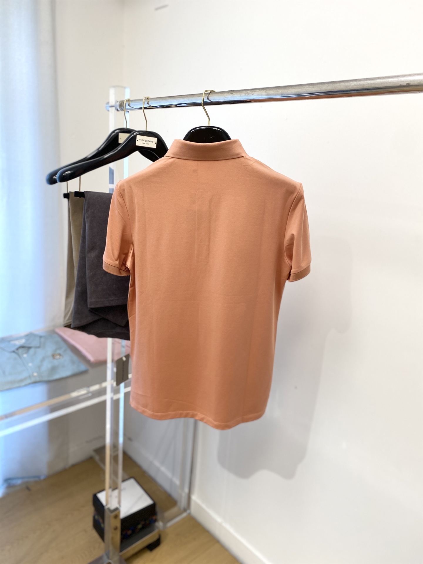 阿玛尼、2025新品短袖T恤，帅气时尚，胸前顶级凹凸印胶图案logo，简约百搭款。面料棉 不仅挺括，保持