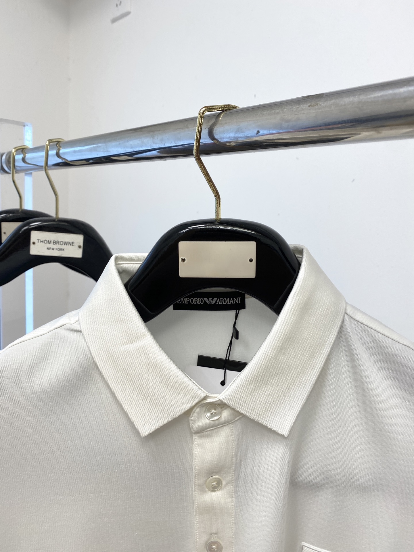 阿玛尼、2025新品短袖T恤，帅气时尚，胸前顶级凹凸印胶图案logo，简约百搭款。面料棉 不仅挺括，保持