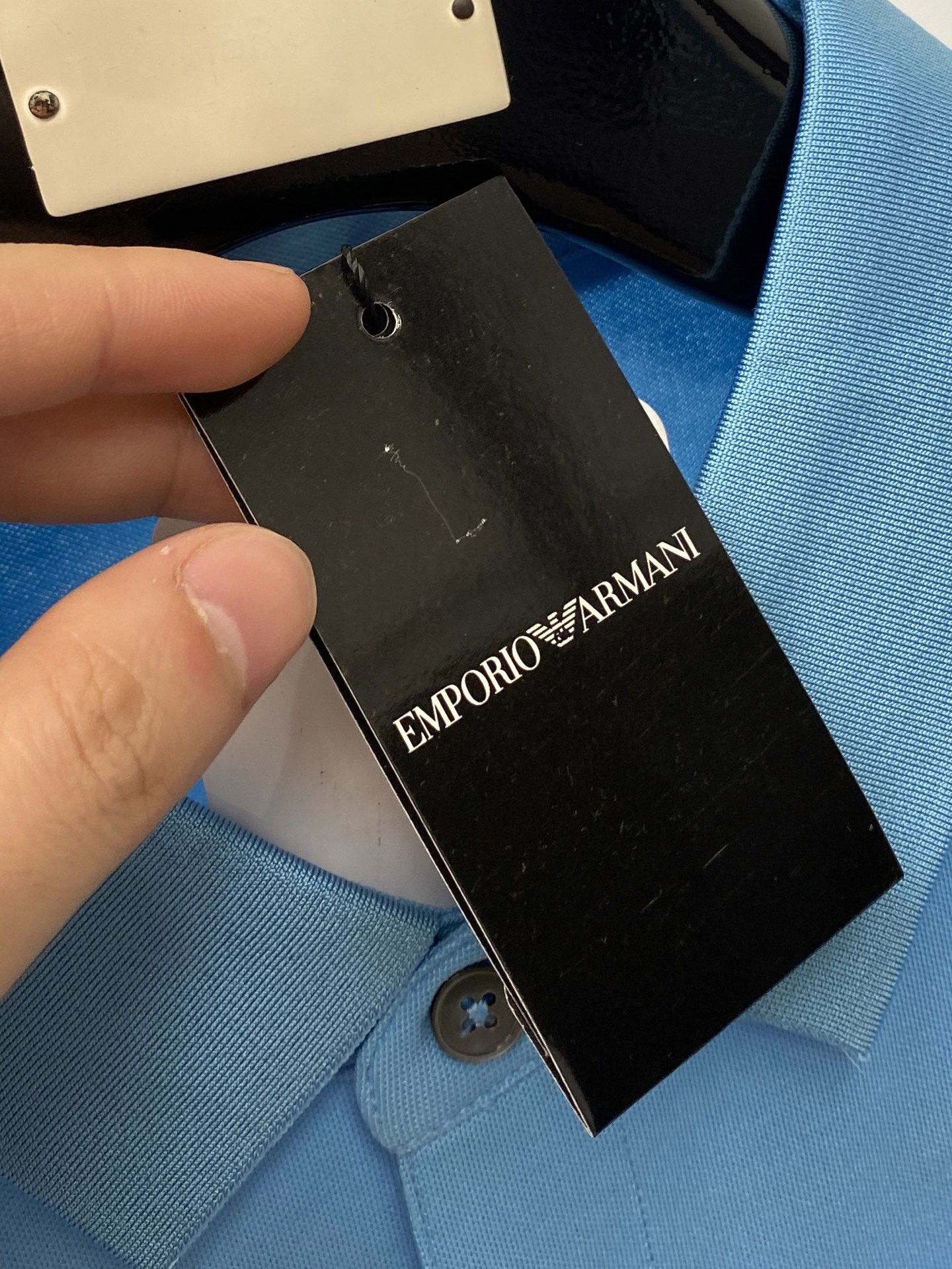 阿玛尼、2025新品短袖T恤，帅气时尚，胸前顶级凹凸印胶图案logo，简约百搭款。面料棉 不仅挺括，保持