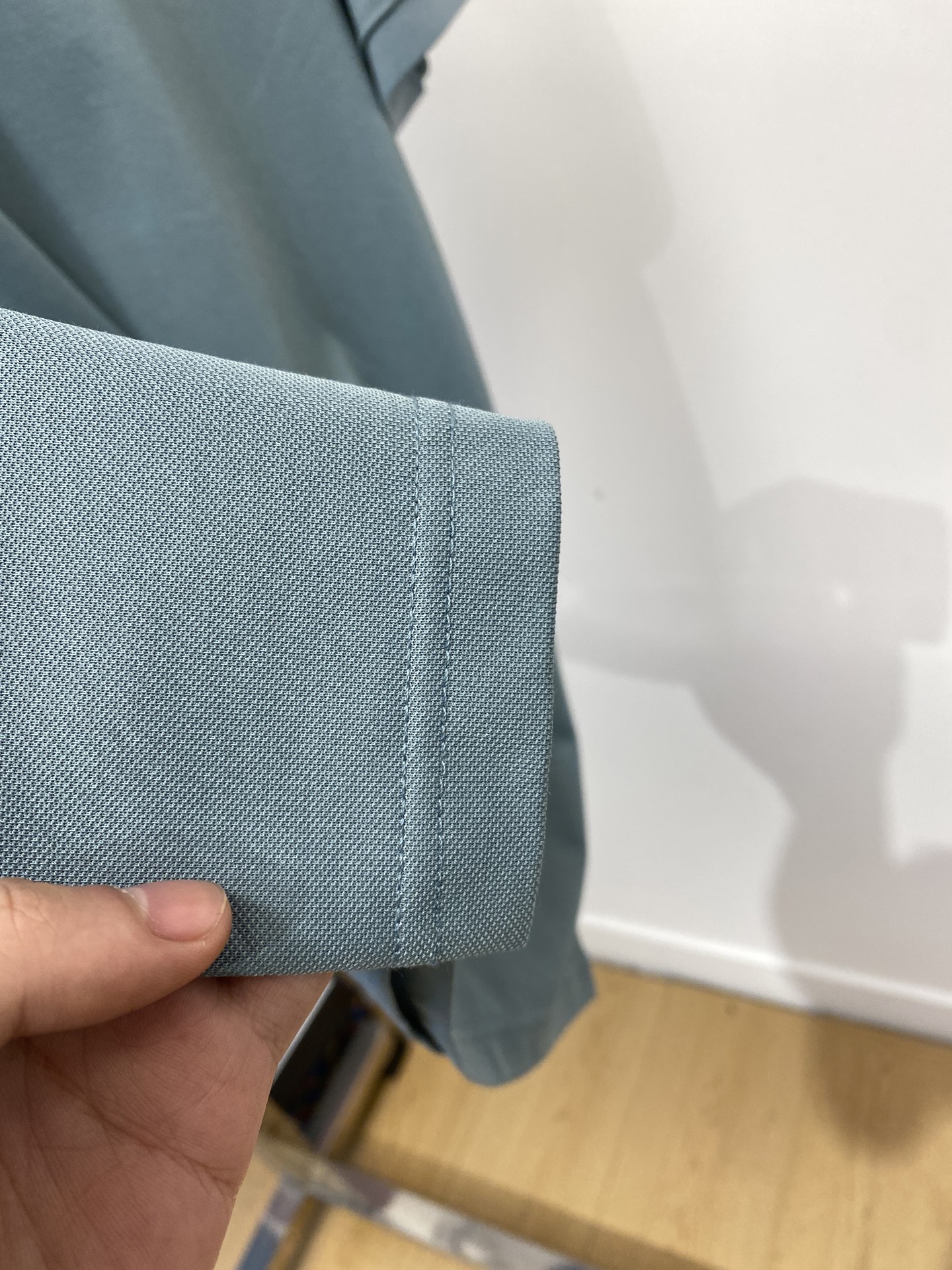 巴宝莉、2025新品短袖T恤，帅气时尚，胸前精致刺绣图案logo，简约百搭款。面料棉 不仅挺括，保持潮流