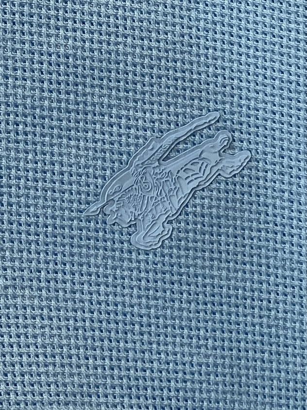 巴宝莉、2025新品短袖T恤，帅气时尚，胸前顶级印胶图案logo，简约百搭款。面料棉 不仅挺括，保持潮流