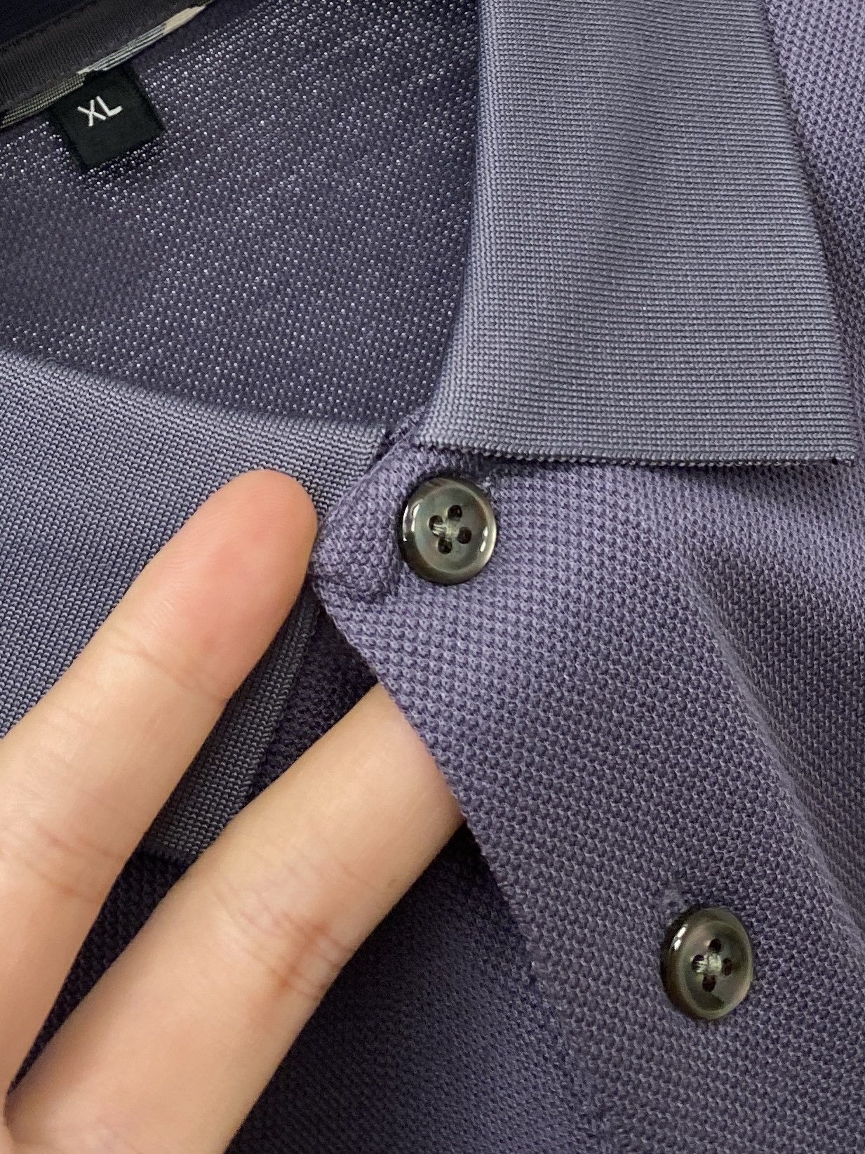 巴宝莉、2025新品短袖T恤，帅气时尚，胸前精致刺绣图案logo，简约百搭款。面料棉 不仅挺括，保持潮流