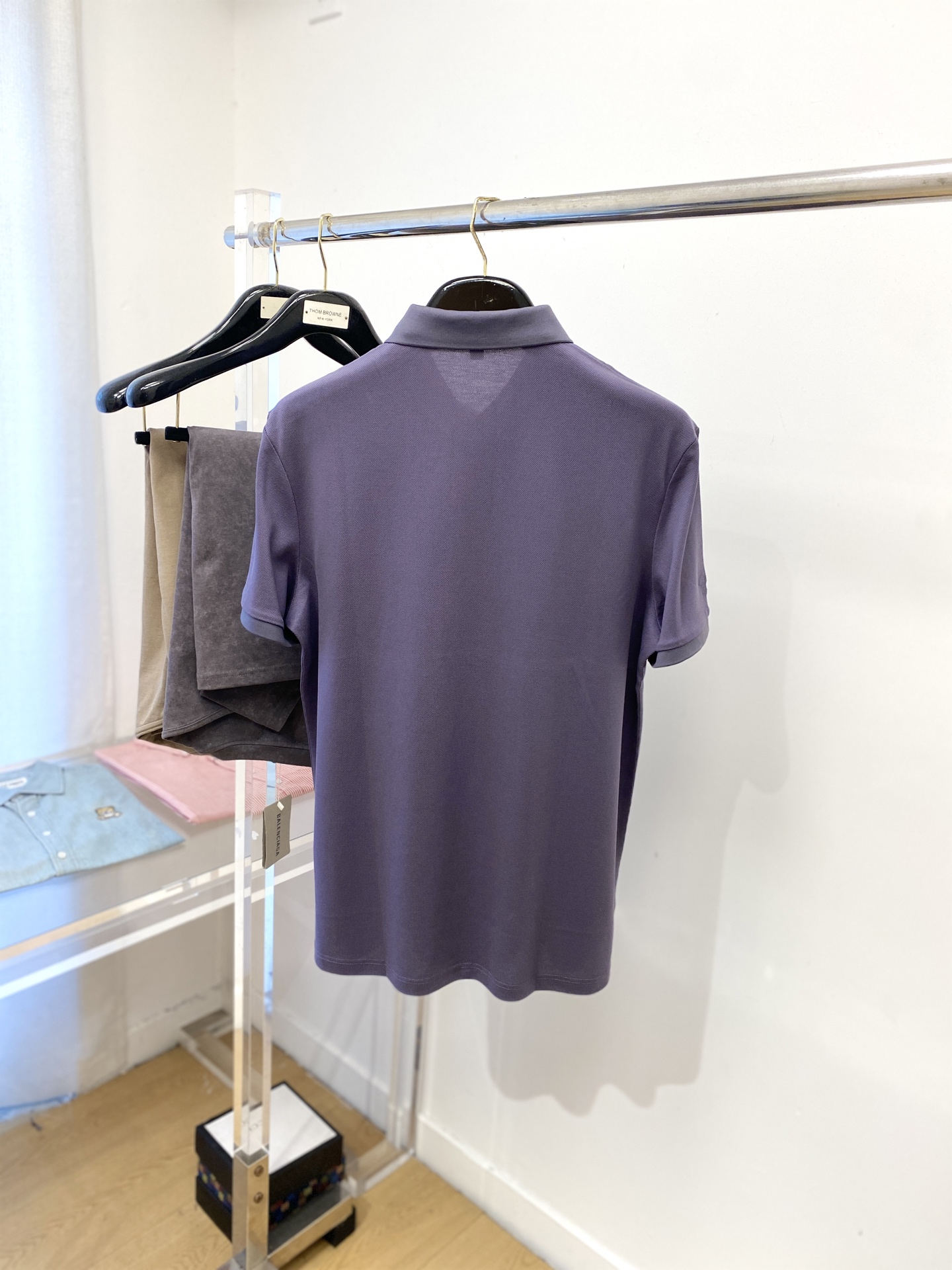 巴宝莉、2025新品短袖T恤，帅气时尚，胸前精致刺绣图案logo，简约百搭款。面料棉 不仅挺括，保持潮流