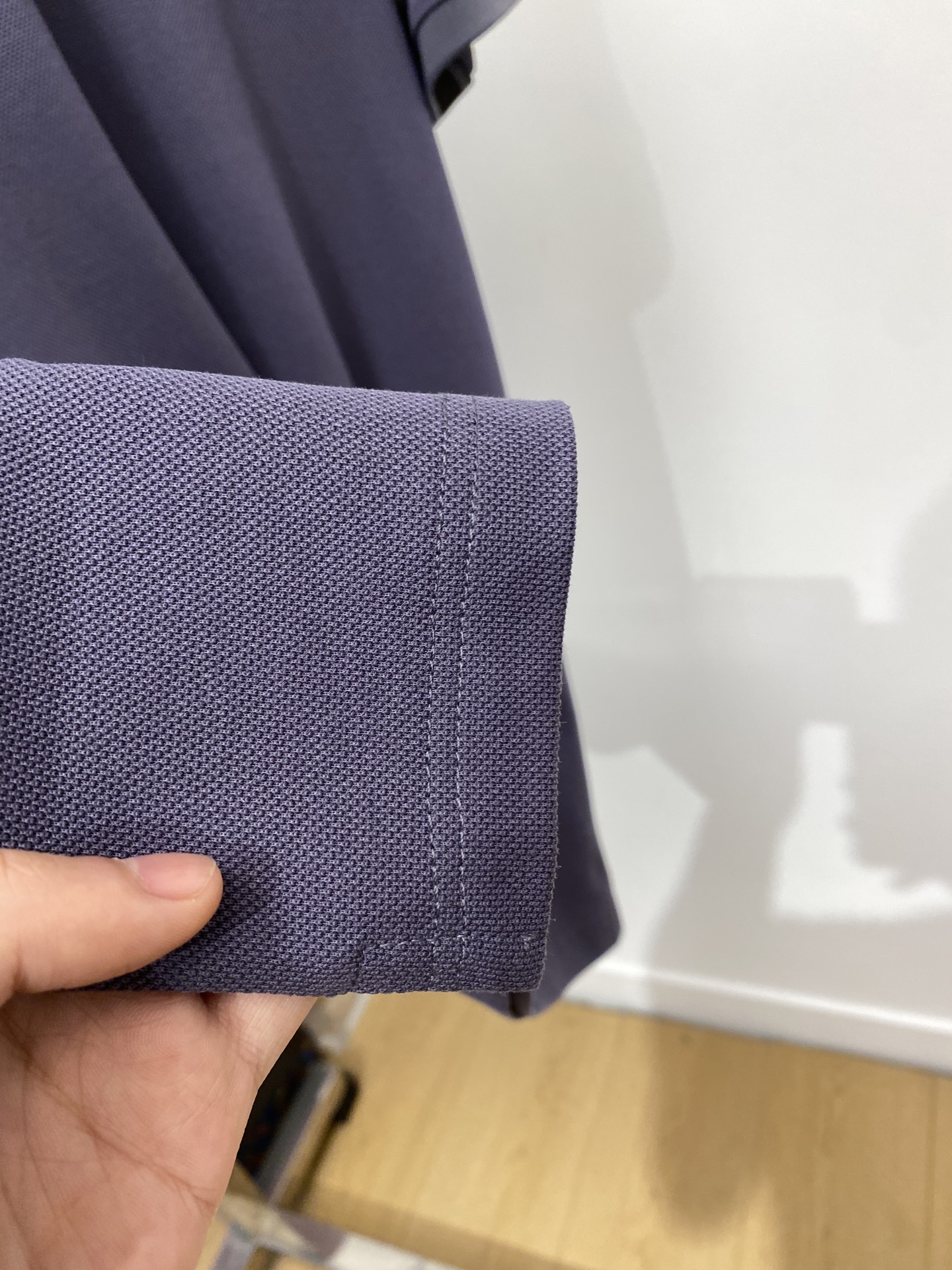 巴宝莉、2025新品短袖T恤，帅气时尚，胸前精致刺绣图案logo，简约百搭款。面料棉 不仅挺括，保持潮流