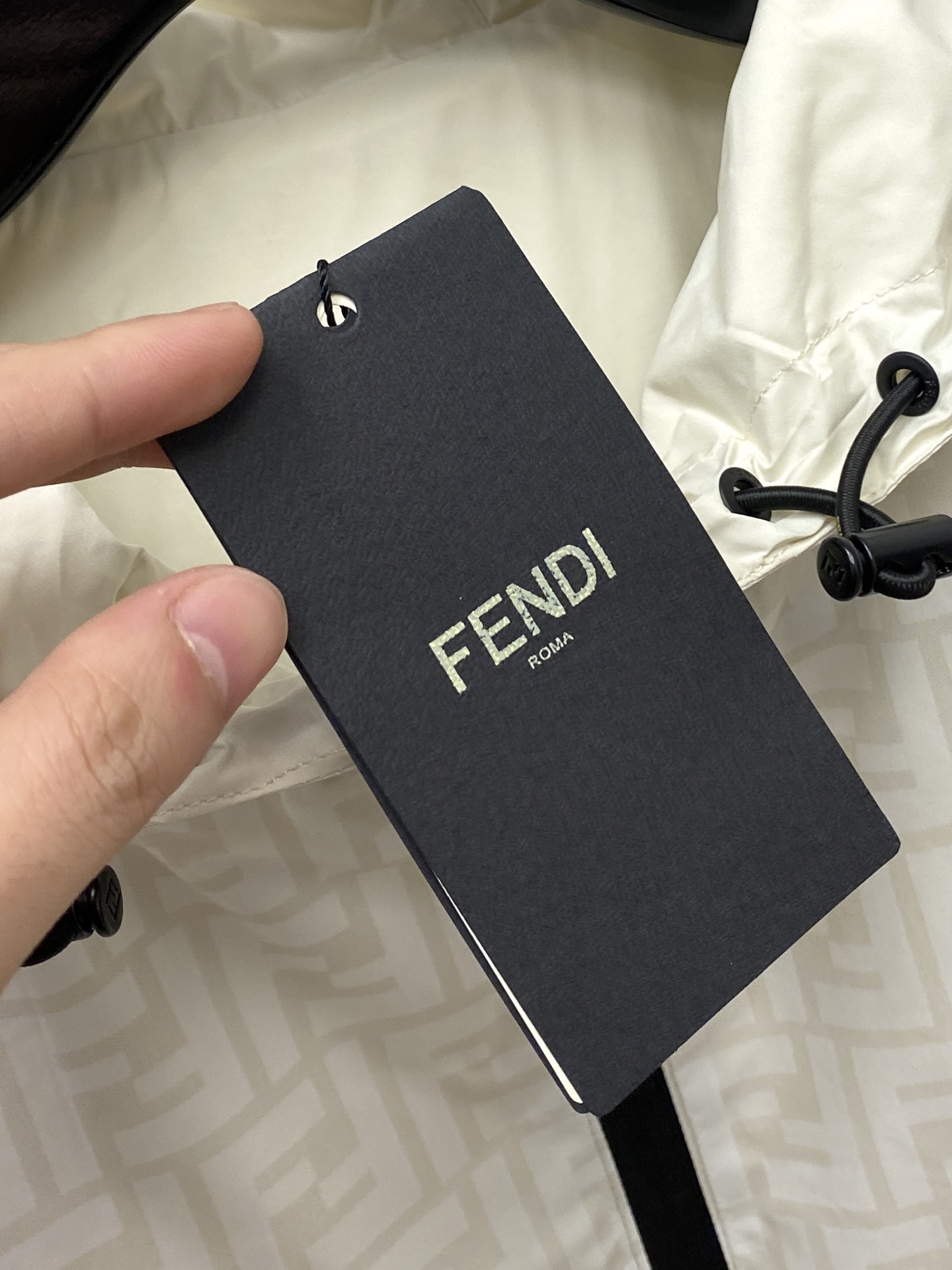 ￼芬迪、2025新品双面穿夹克外套，时尚帅气，简约百搭款，顶级数码定位印花字母logo，定制原版面料，不