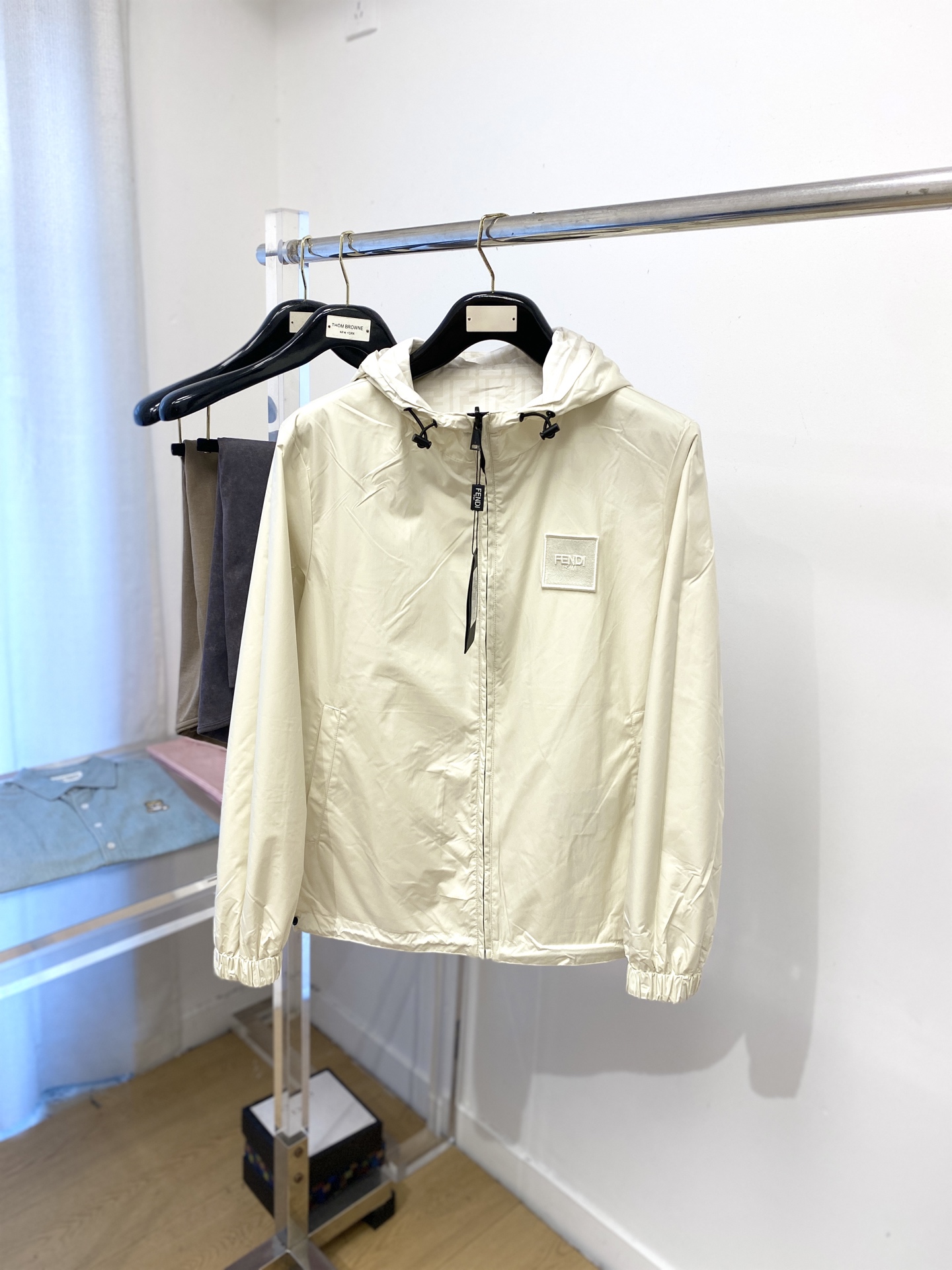 ￼芬迪、2025新品双面穿夹克外套，时尚帅气，简约百搭款，顶级数码定位印花字母logo，定制原版面料，不
