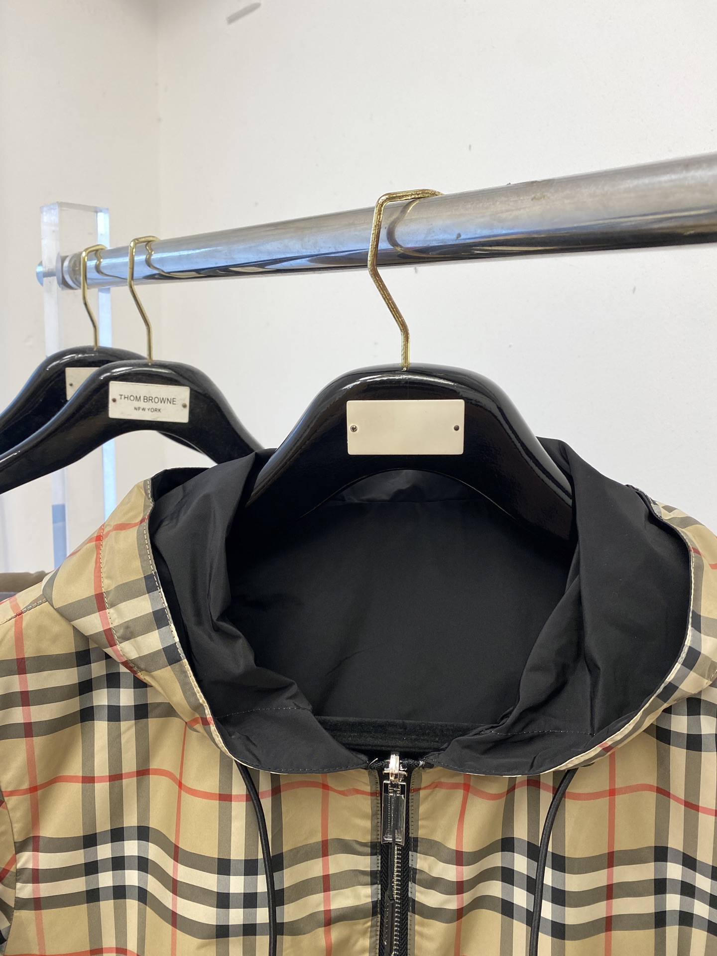 巴宝莉、2025新品双面穿夹克外套，时尚帅气，简约百搭款，经典巴宝莉格纹logo，定制原版面料，不仅挺括