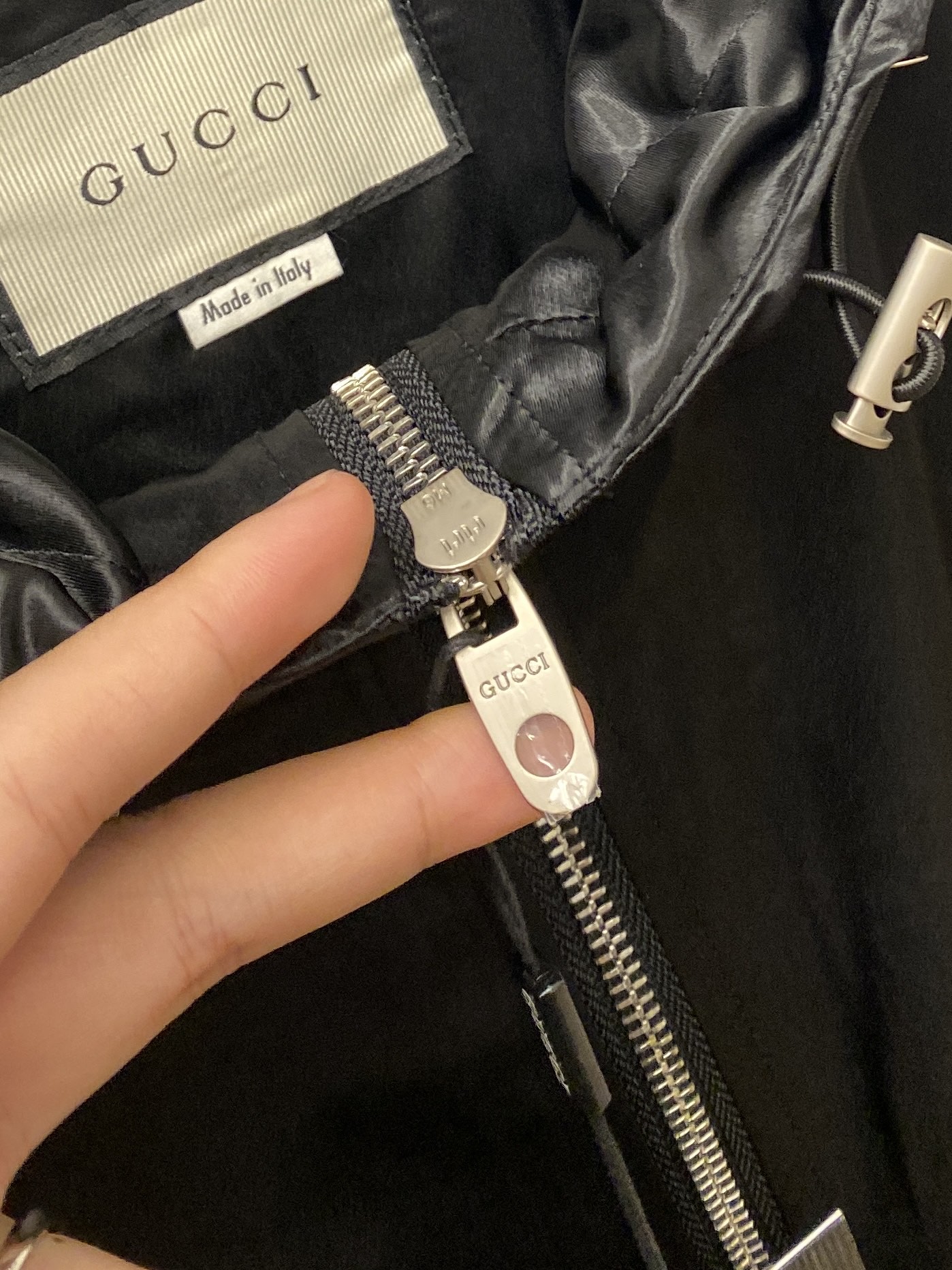 古奇、2025新品夹克外套，时尚帅气，简约百搭款，原版五金辅料logo，定制原版面料，不仅挺括，保持潮流