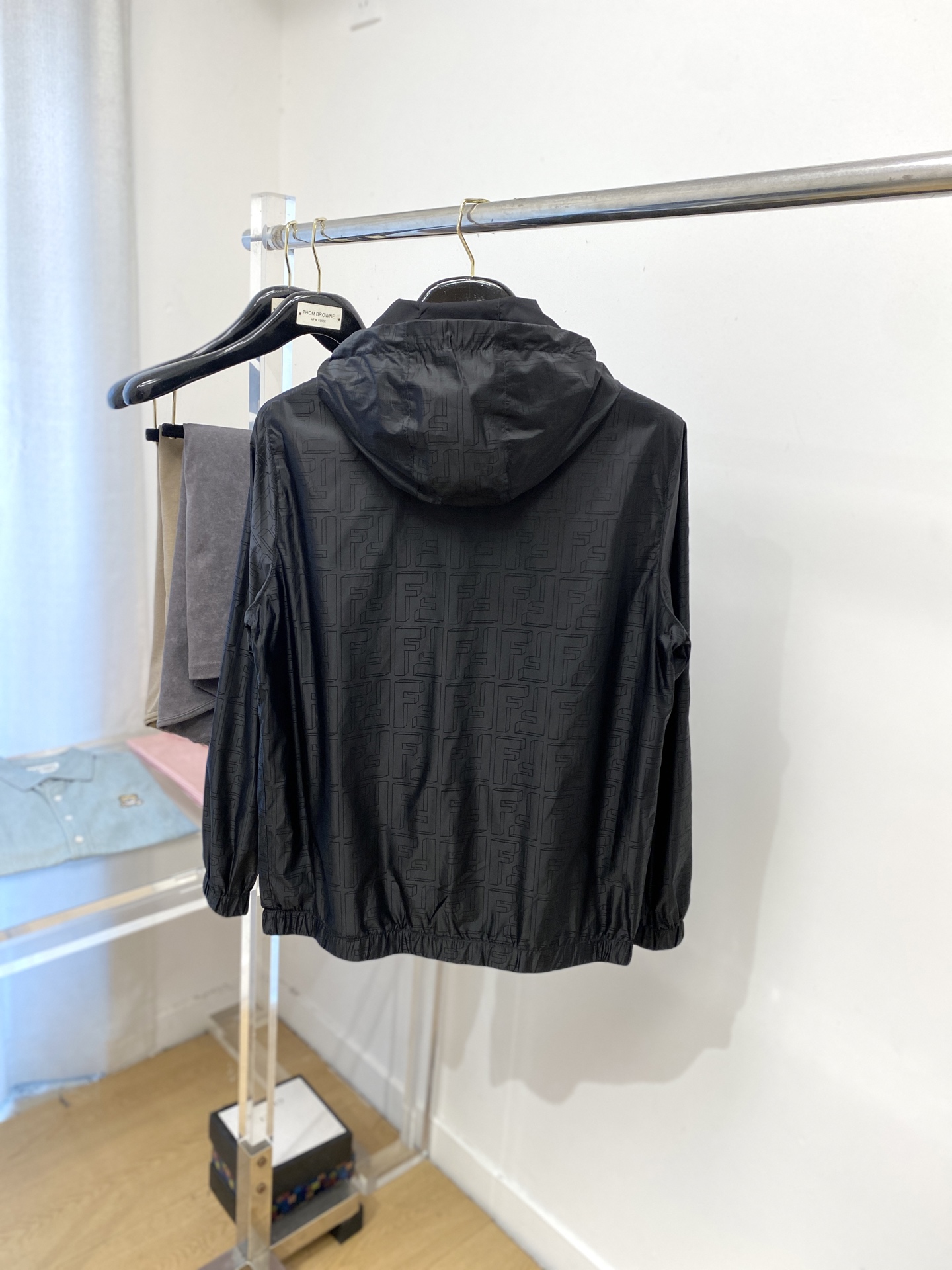 芬迪、2025新品双面穿夹克外套，时尚帅气，简约百搭款，顶级数码定位定织字母logo，定制原版面料，不仅