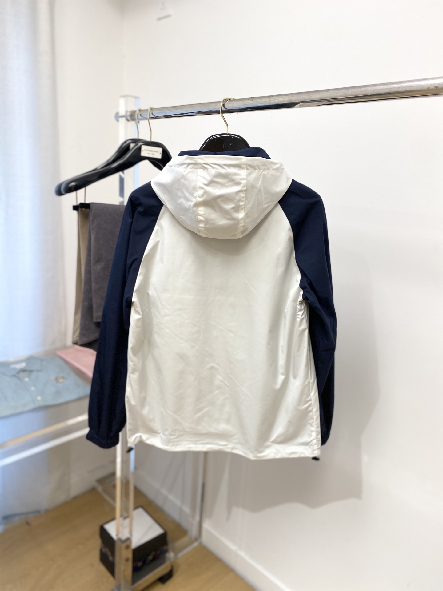 芬迪、2025新品双面穿夹克外套，时尚帅气，简约百搭款，胸前顶级印花字母logo，定制原版面料，不仅挺括