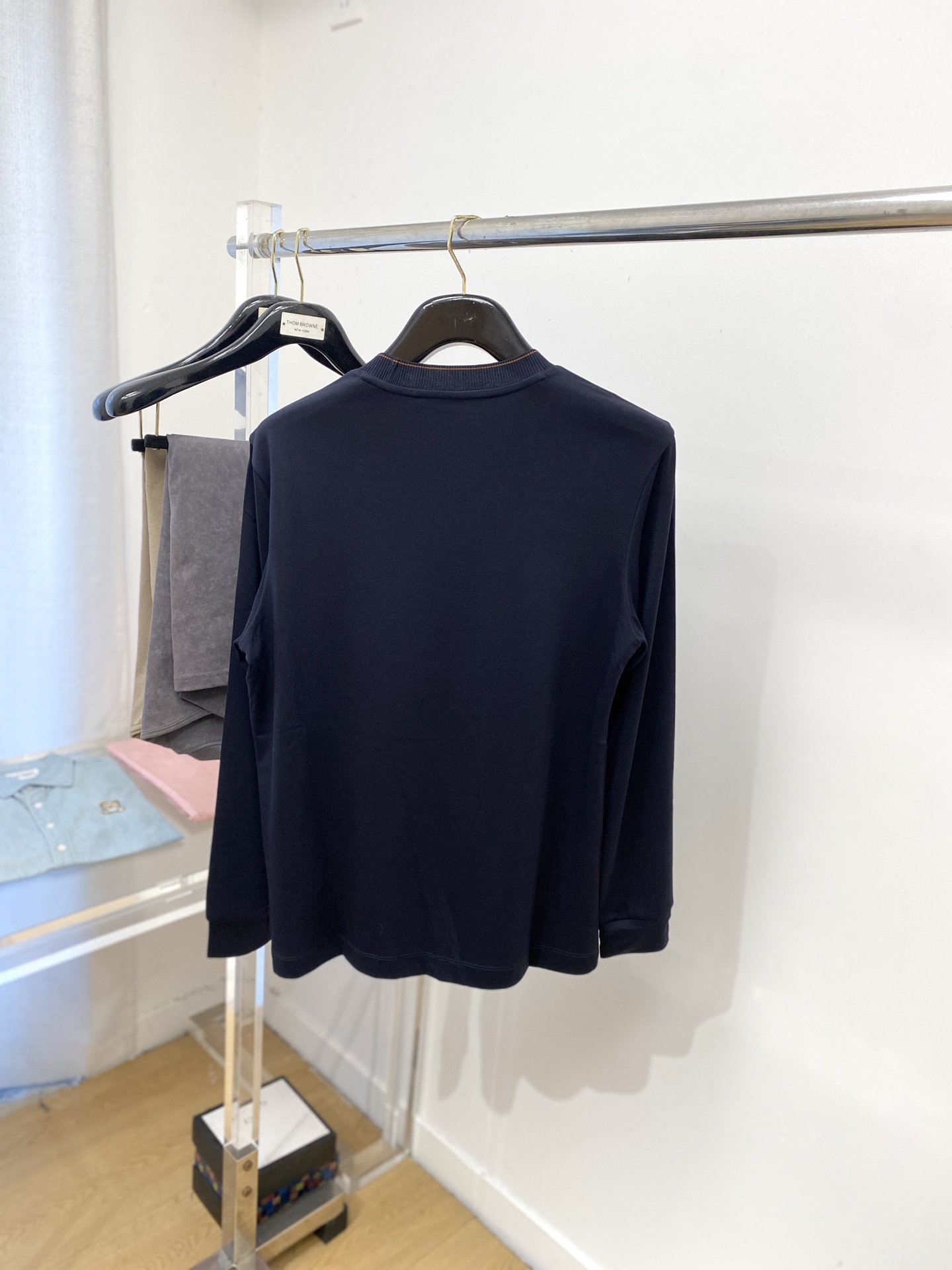 杰尼亚、2025新品长袖打底，帅气时尚，胸前设计凹凸印胶图案logo，简约百搭款。面料棉 不仅挺括，保持