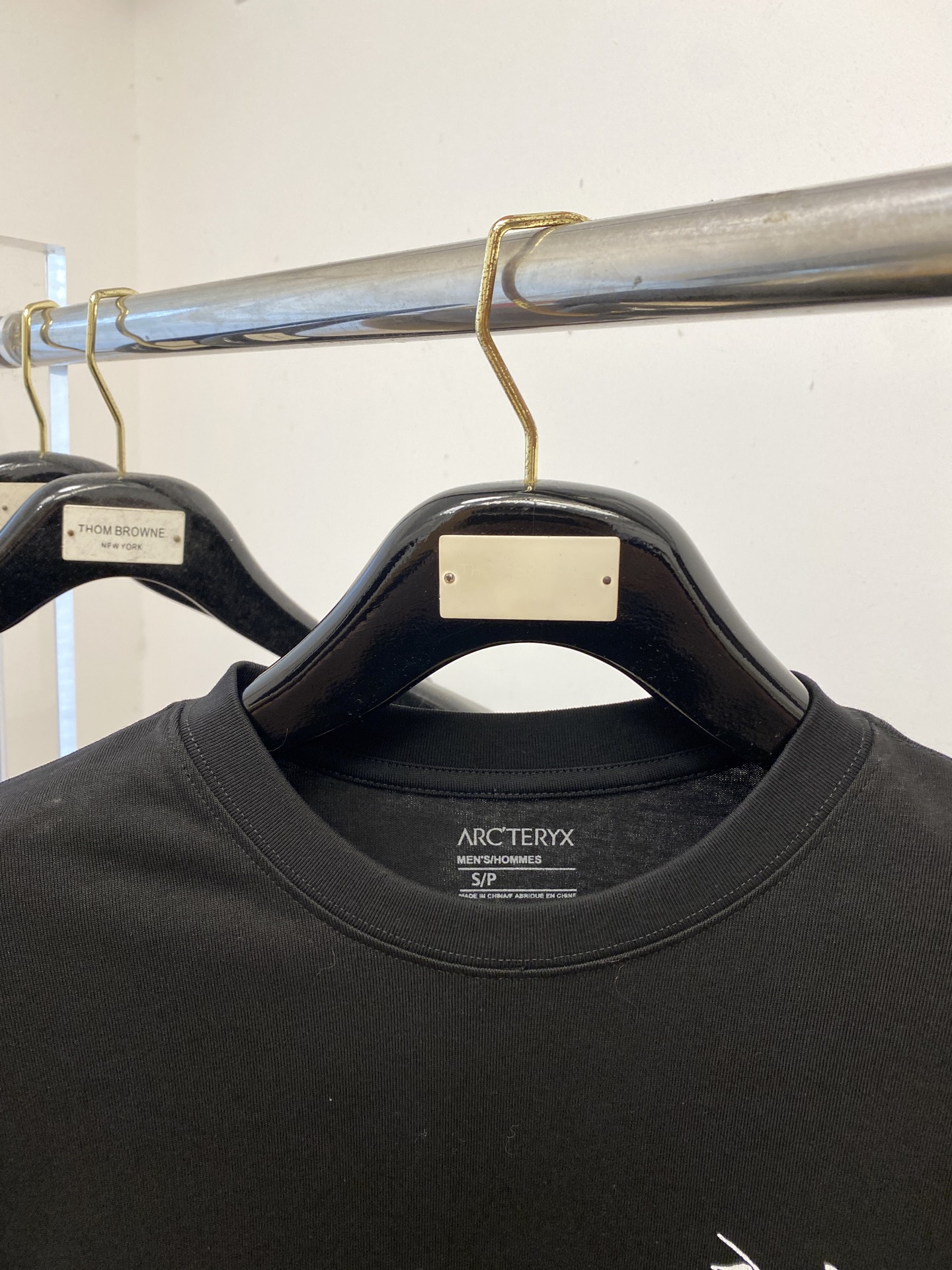 始祖鸟、2025新品长袖卫衣，帅气时尚，简约百搭款。胸前顶级印花图案字母logo，面料棉 不仅挺括，保持