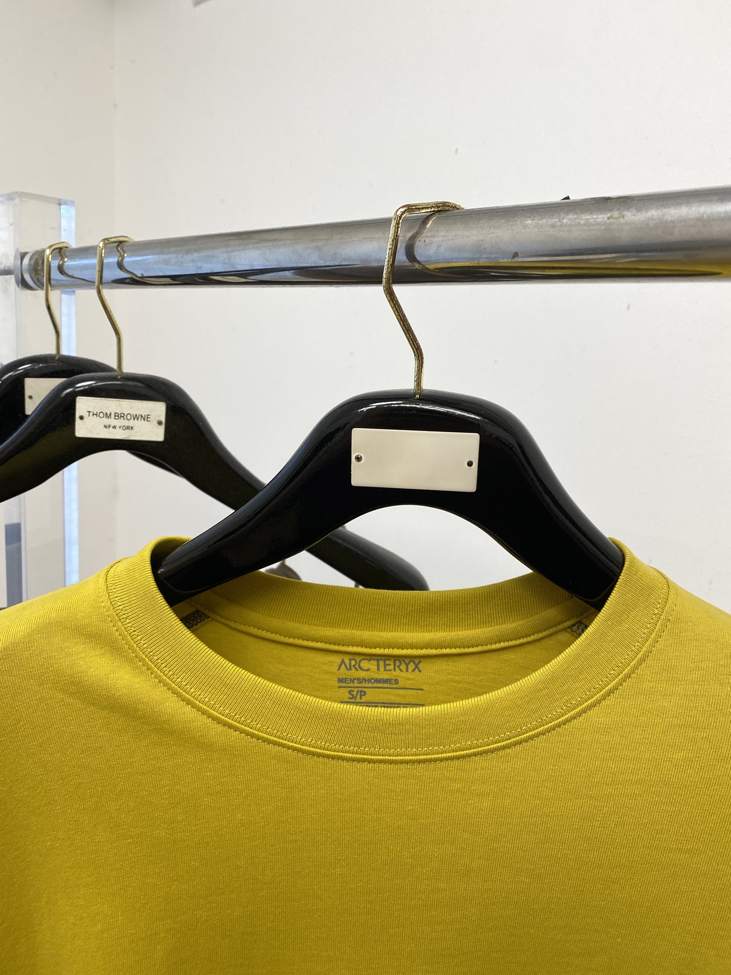 始祖鸟、2025新品长袖卫衣，帅气时尚，简约百搭款。袖口顶级印花字母logo，面料棉 不仅挺括，保持潮流