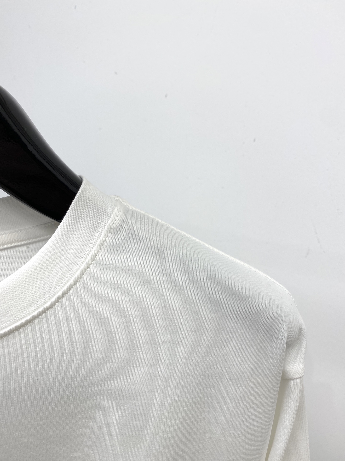 始祖鸟、2025新品长袖卫衣，帅气时尚，简约百搭款。胸前顶级印花图案logo，面料棉 不仅挺括，保持潮流