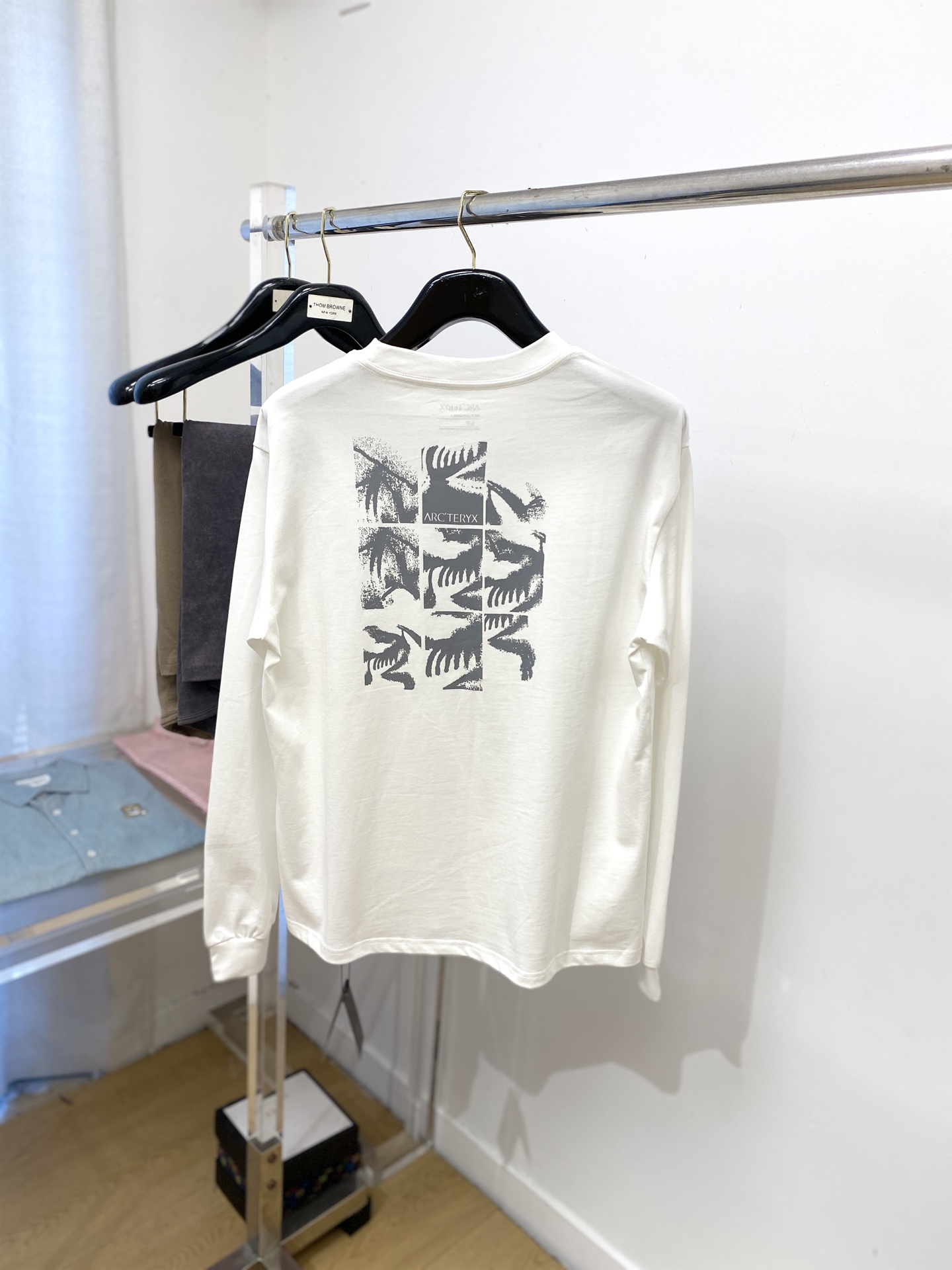 始祖鸟、2025新品长袖卫衣，帅气时尚，简约百搭款。胸前顶级印花图案logo，面料棉 不仅挺括，保持潮流