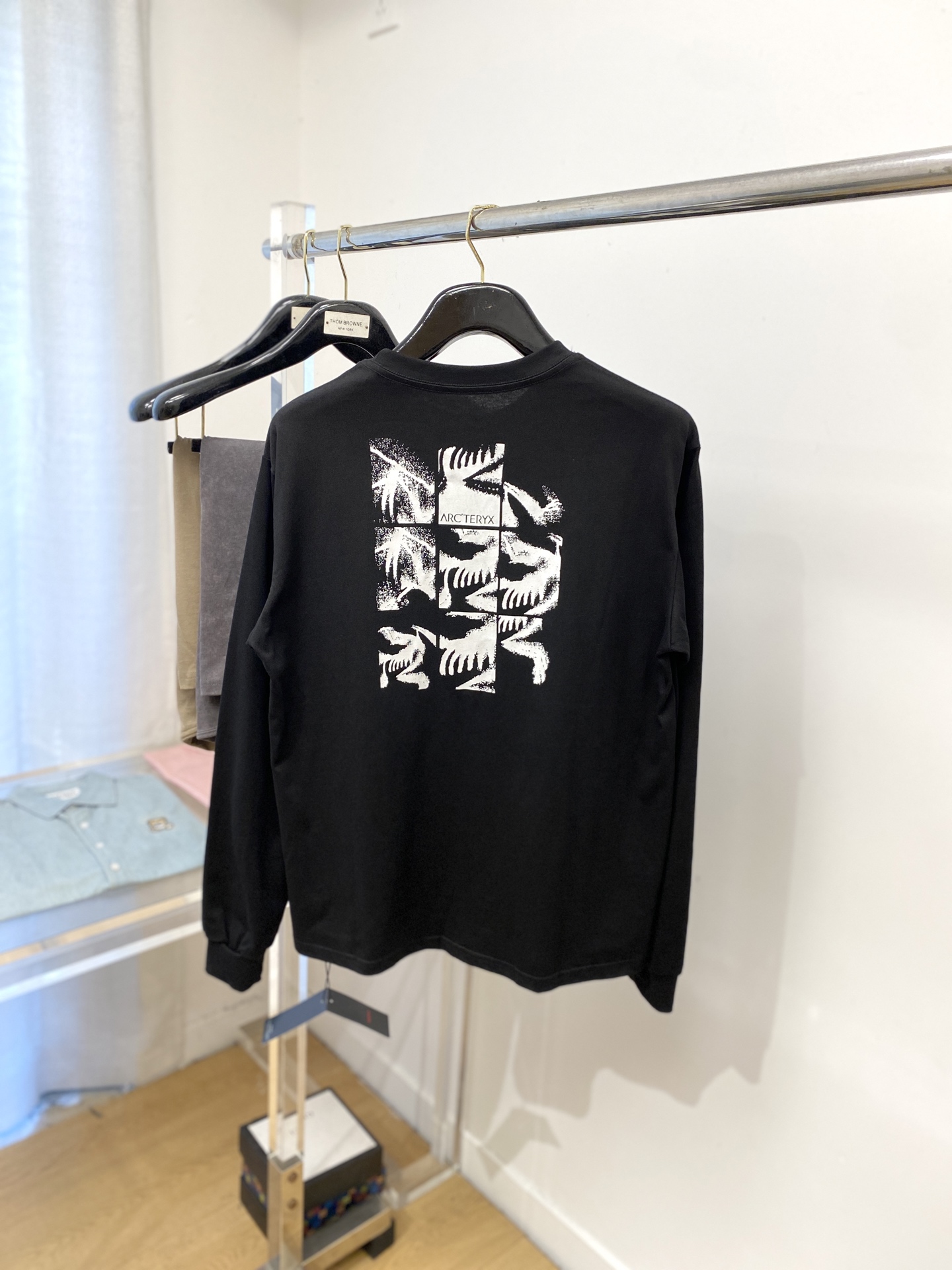 始祖鸟、2025新品长袖卫衣，帅气时尚，简约百搭款。胸前顶级印花图案logo，面料棉 不仅挺括，保持潮流