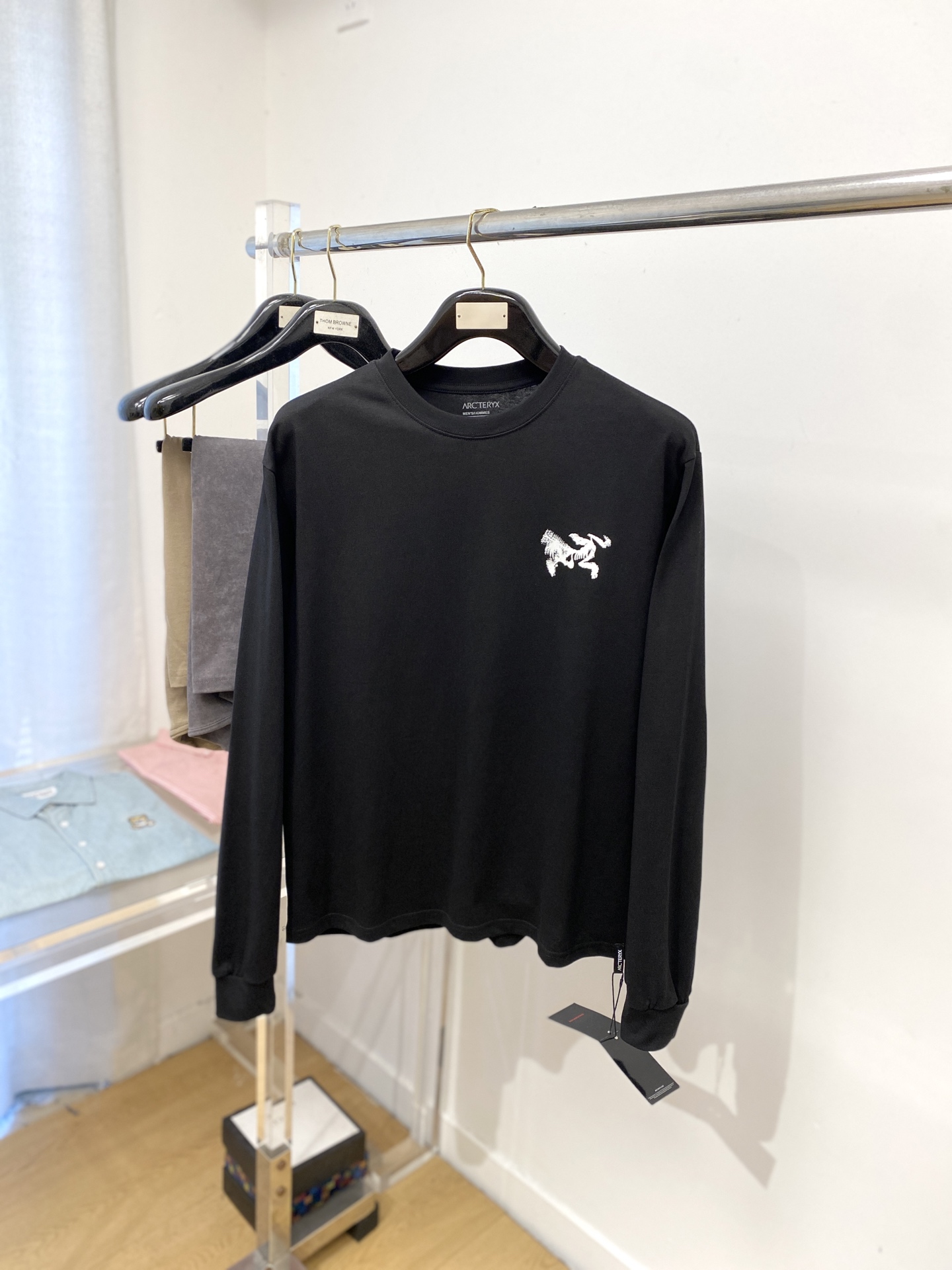 始祖鸟、2025新品长袖卫衣，帅气时尚，简约百搭款。胸前顶级印花图案logo，面料棉 不仅挺括，保持潮流