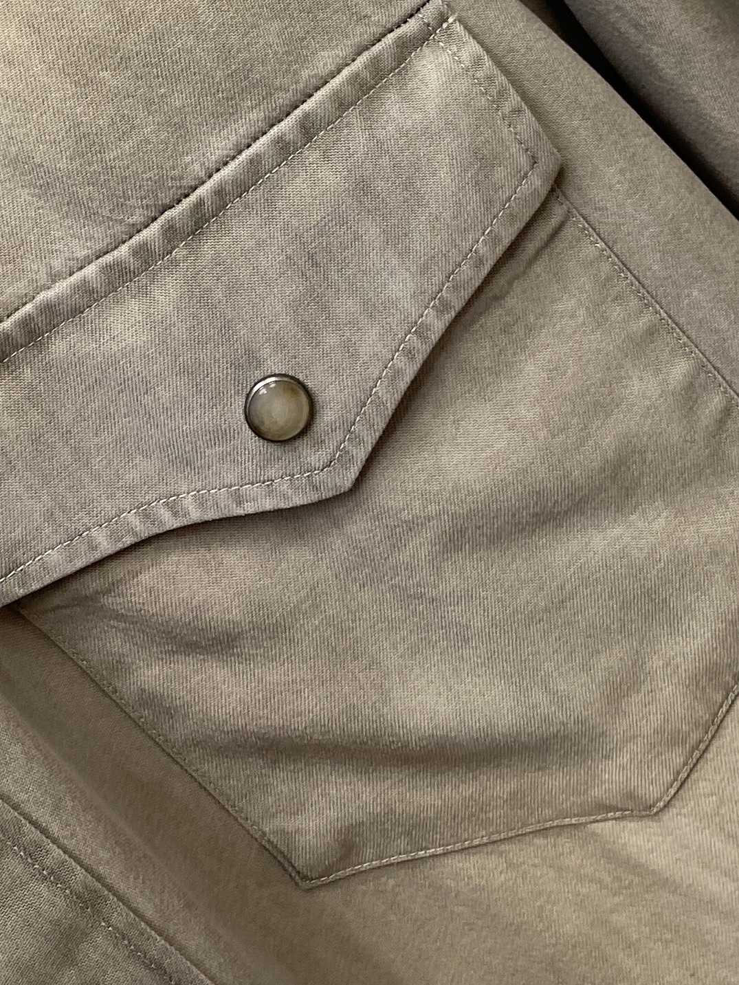 Brunello Cucinelli、2025新品衬衫，时尚帅气，简约百搭款，定制原版面料，不仅挺括，保