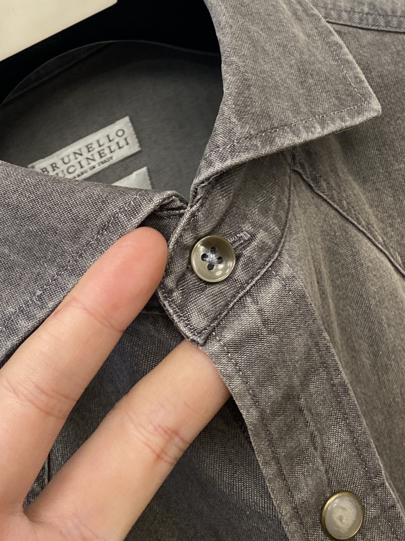 Brunello Cucinelli、2025新品衬衫，时尚帅气，简约百搭款，定制原版面料，不仅挺括，保