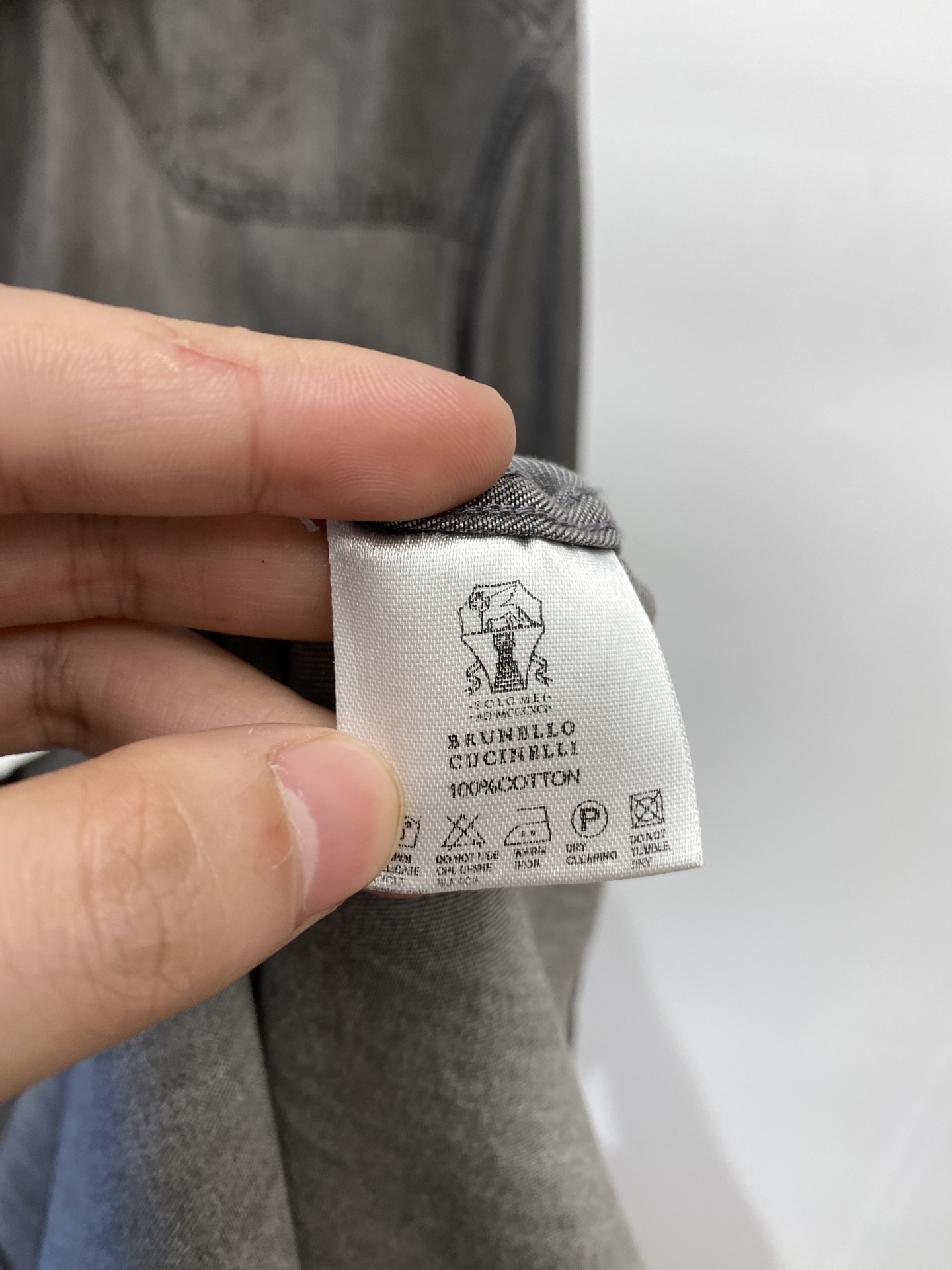 Brunello Cucinelli、2025新品衬衫，时尚帅气，简约百搭款，定制原版面料，不仅挺括，保