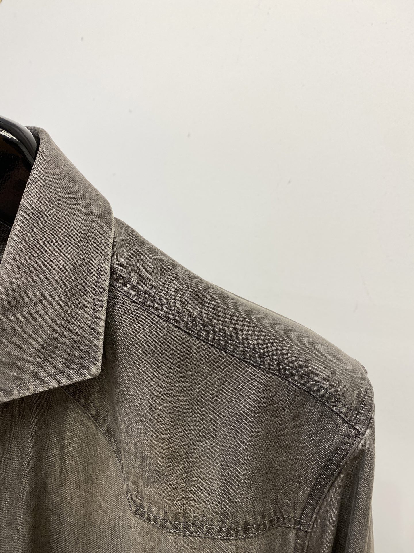 Brunello Cucinelli、2025新品衬衫，时尚帅气，简约百搭款，定制原版面料，不仅挺括，保