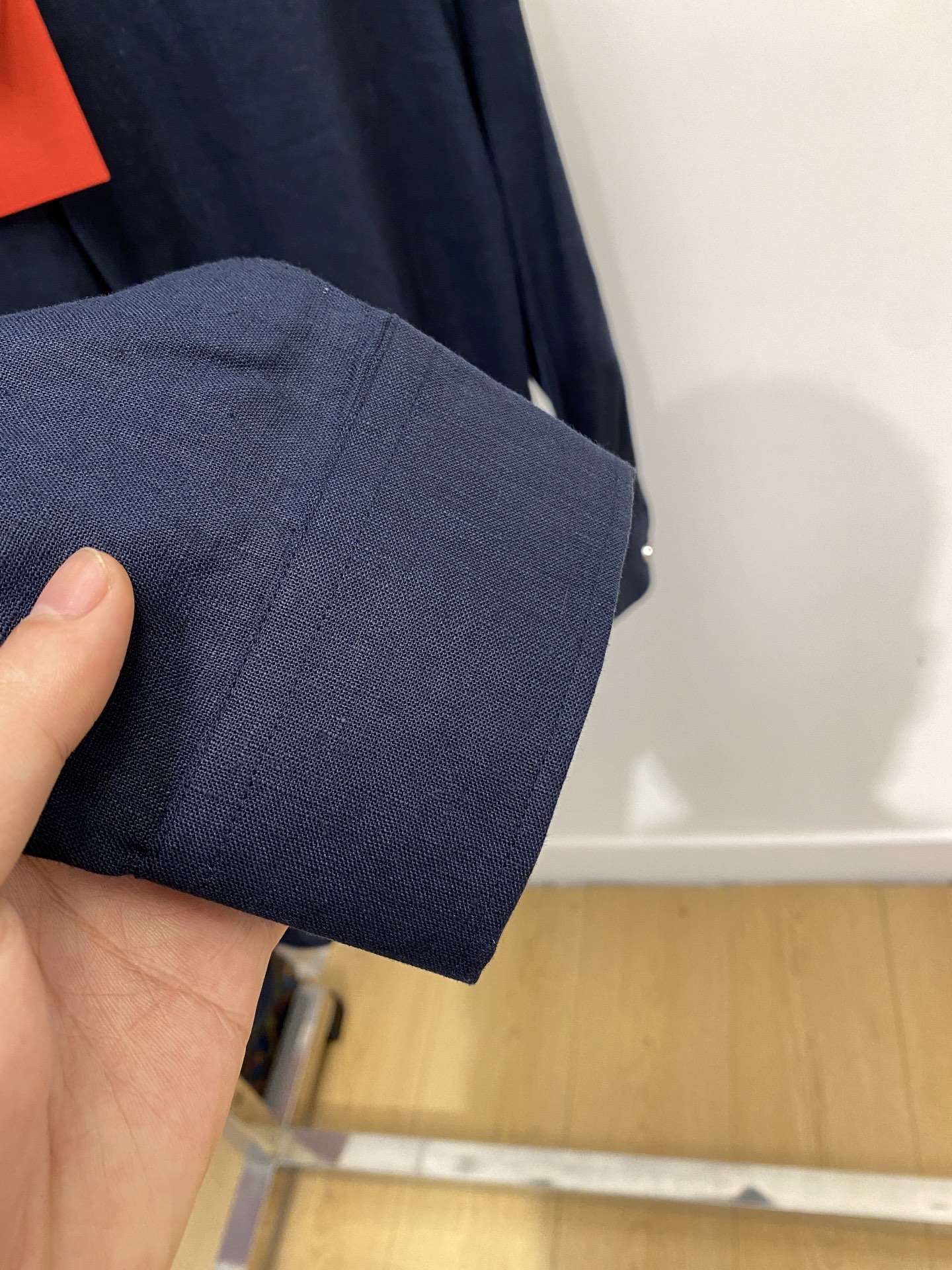 Kiton、2025新品衬衫，时尚帅气，简约百搭款，定制原版面料，不仅挺括，保持潮流的廓形，又穿着舒适，